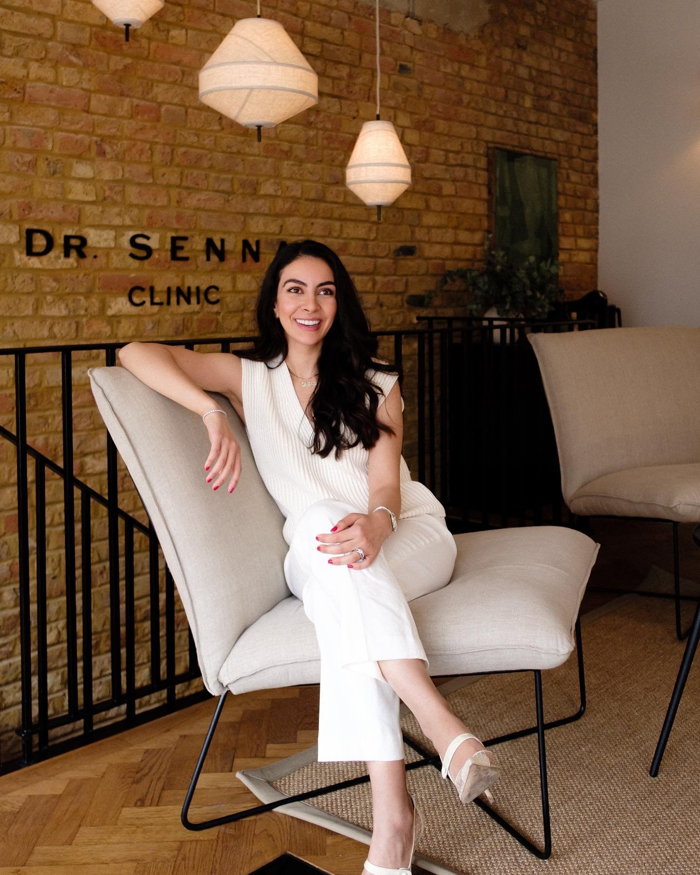 It&rsquo;s been a while since I did an intro, so I thought I&rsquo;d give a little background for all the new faces that have joined me on here! 

I&rsquo;m Dr. Senna and I&rsquo;ve recently launched my new clinic in Barnes. As a dentist, I&rsquo;ve 