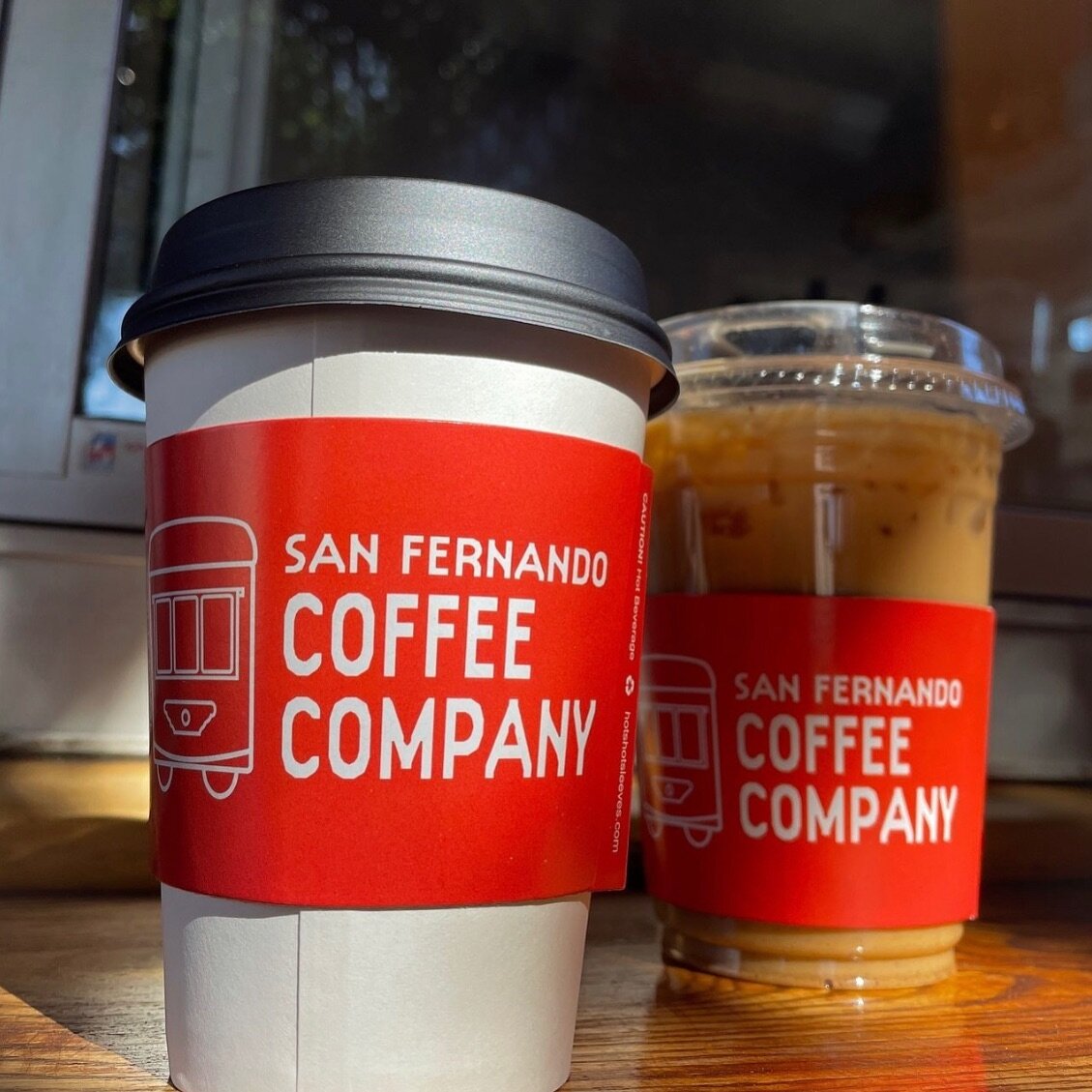 Happy Friday San Fernando🌴 
start your morning off strong with a cup of coffee from @sanfernandocoffeeco ☕️ 

Shop local and support small businesses🛍️
#downtownsanfernando #coffeetime #downtown #explore #morningcupofjoe #localcoffeeshop