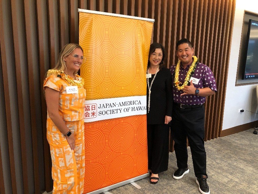 5:01 and Movers &amp; Shakers: Bring a Friend Tuesday