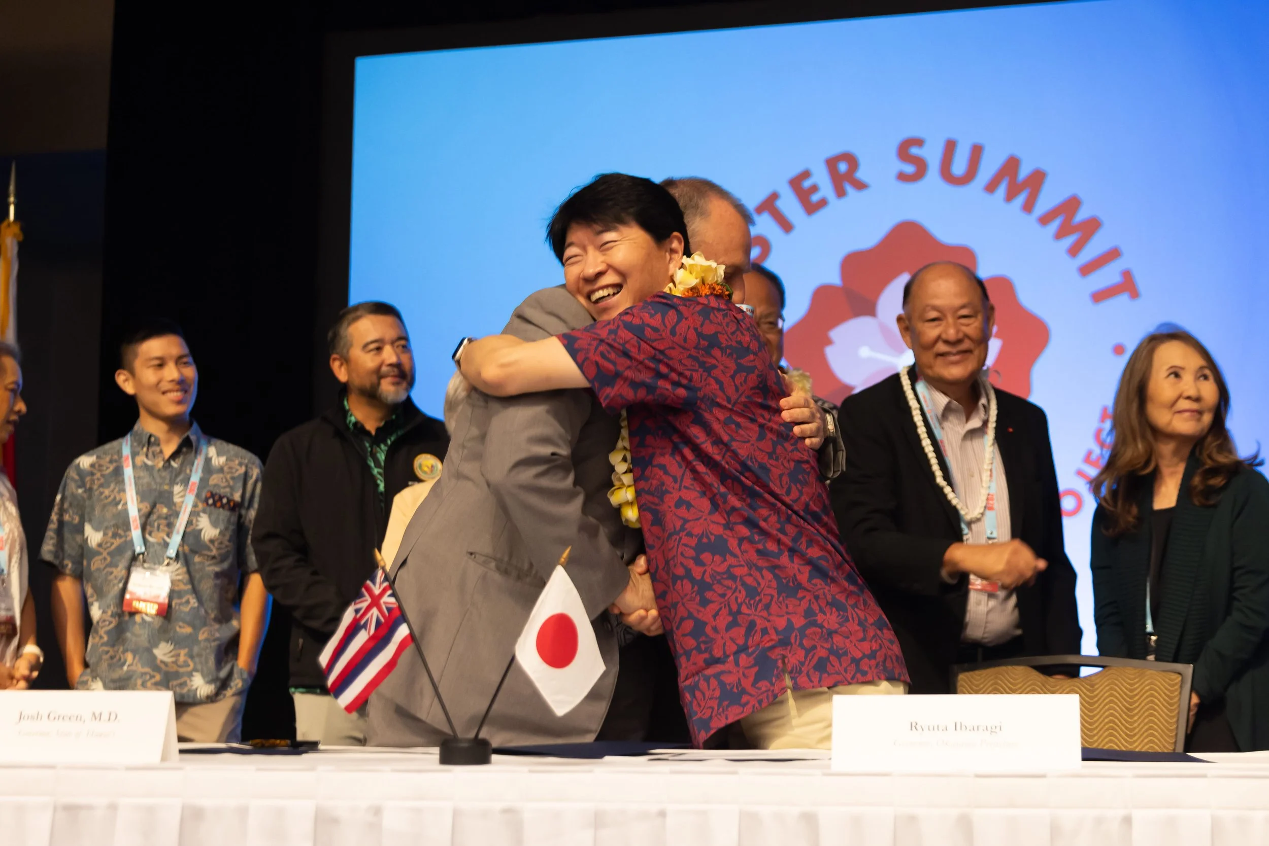 Day 1 - Okayama Signing 2.jpg