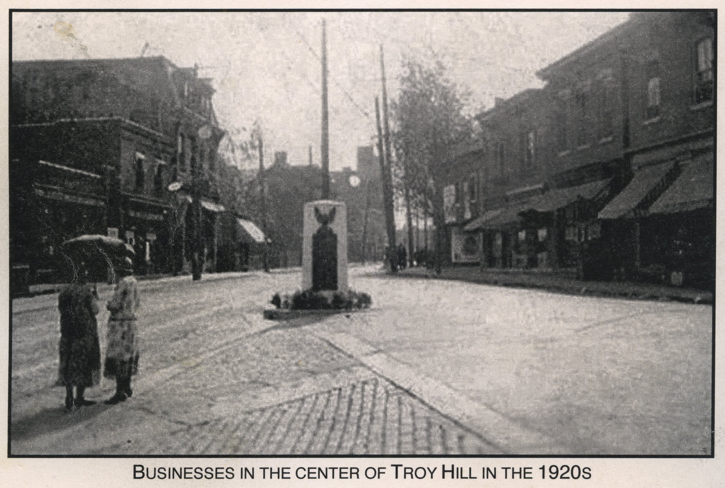Businesses_in_the_center_of_troy_hill.jpg