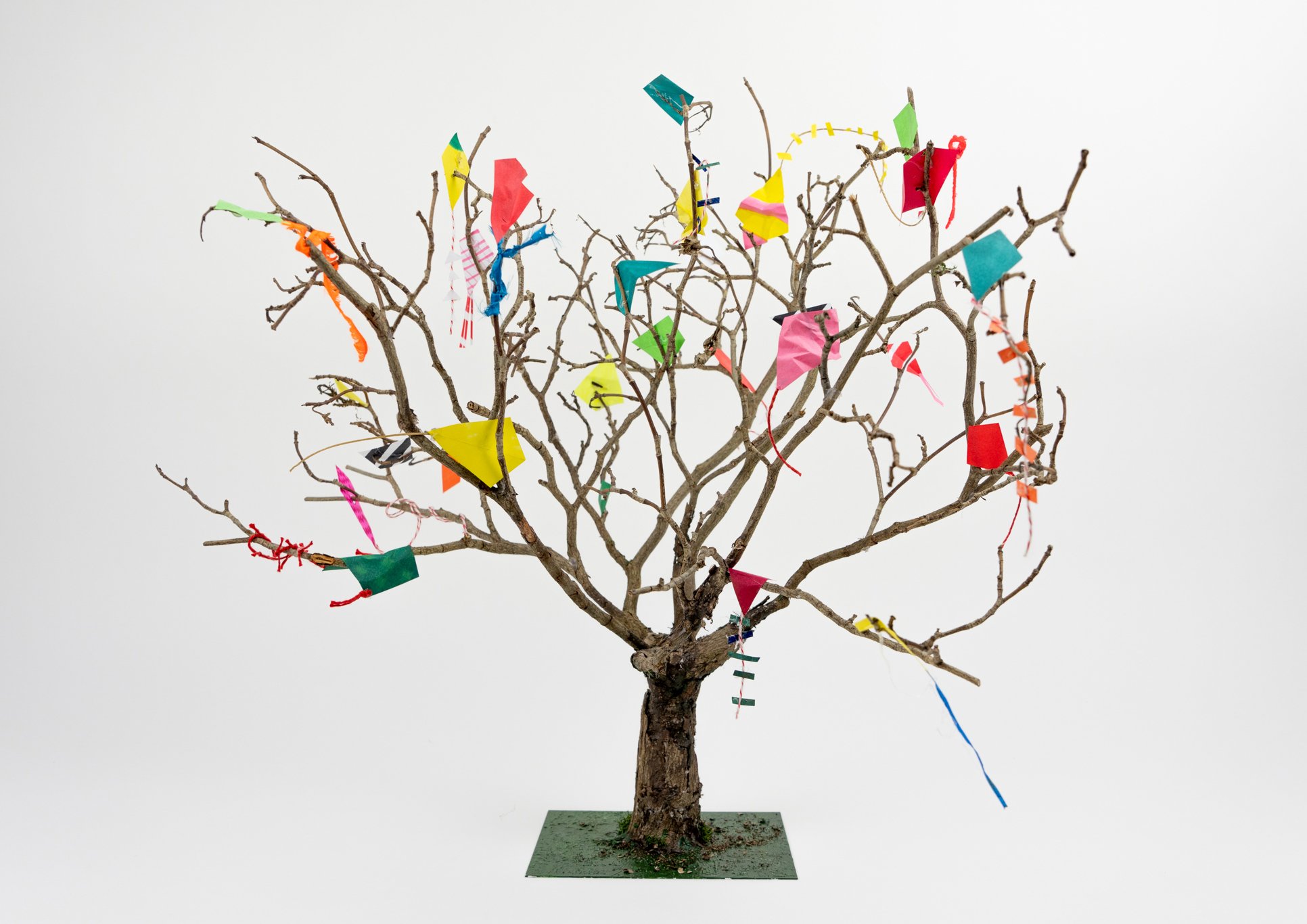  artist’s model to show installation of kites in a single tree as viewed in winter 