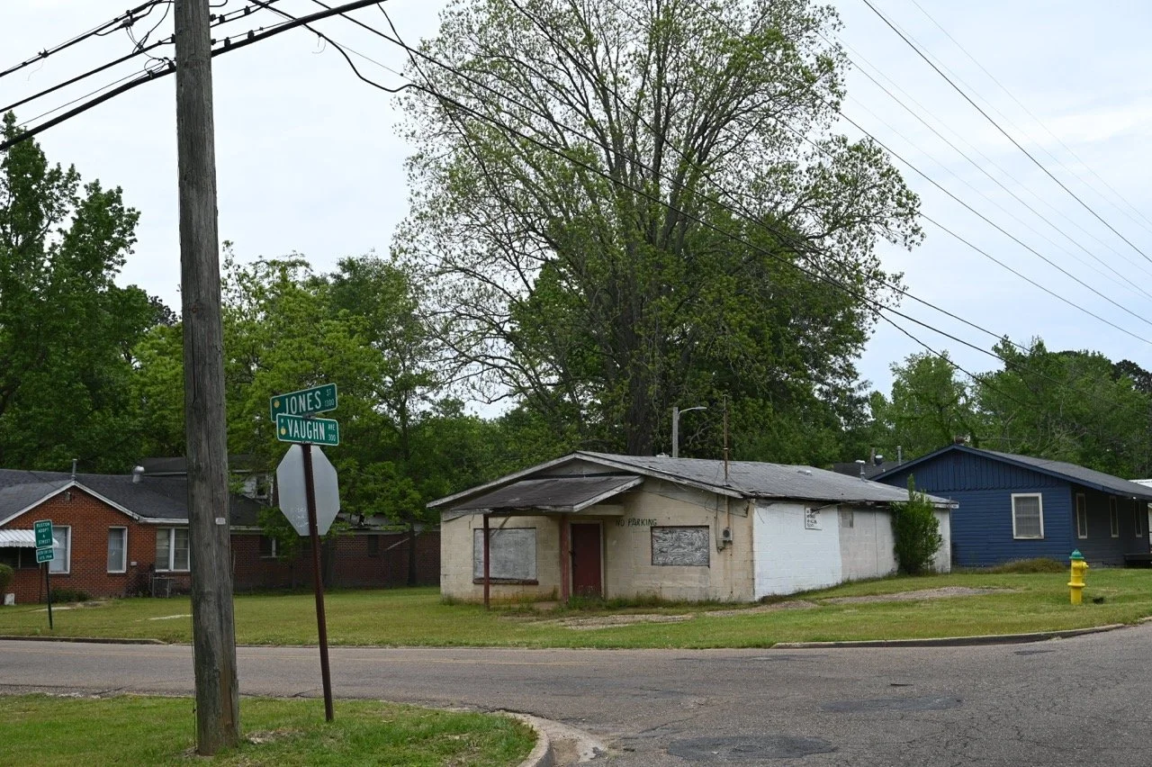  The building that was Averne Smith's cafe in 1965, at the corner of Jones Street and West Vaughn Avenue. Credit: Ben Greenberg 