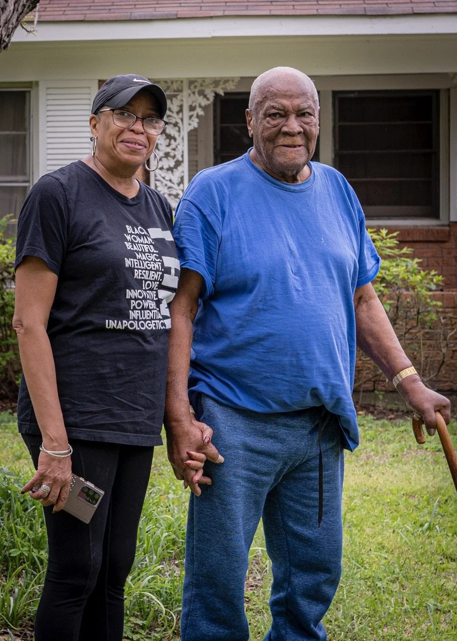  Shedonna Wilder-Martin and Emzie Wilder stand outside Emzie's home in Shreveport, Louisiana in April, 2023. Credit: Ben Greenberg 