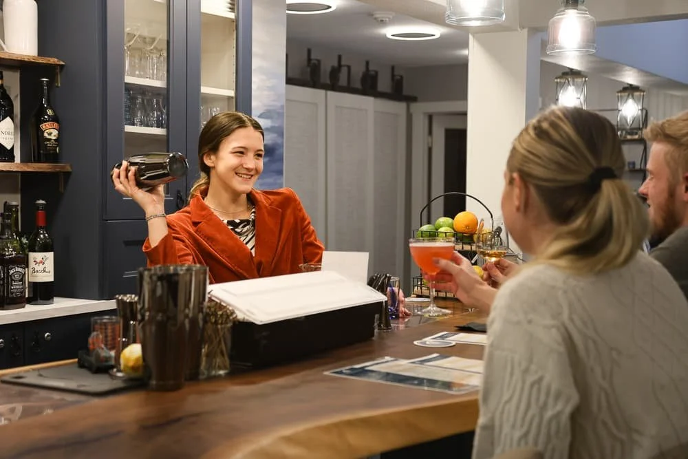 HWH Bar Shaking Cocktail 20251124 Compressed.jpg