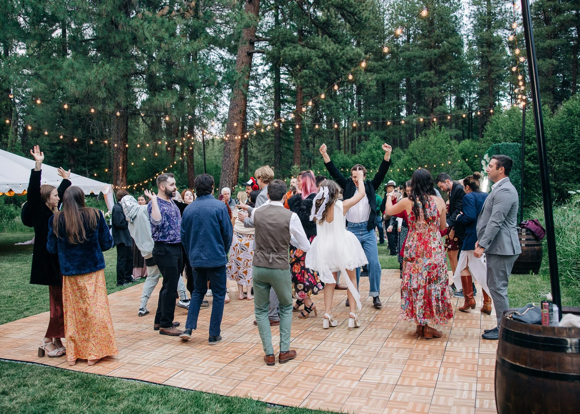 lake-creek-lodge-Central-Oregon-wedding-venue-9.jpg