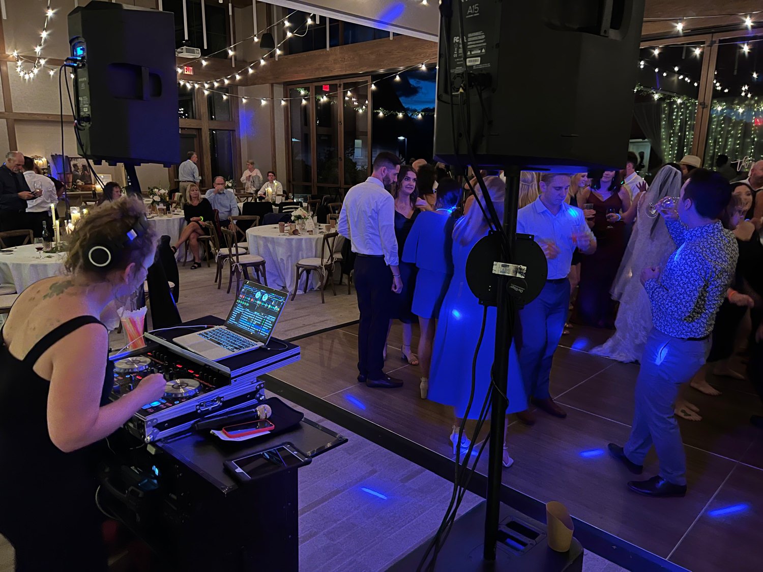 flip-flop-sounds-bend-Oregon-wedding-dj-4.jpg