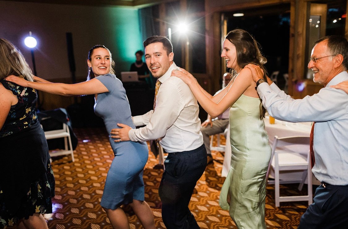 flip-flop-sounds-bend-Oregon-wedding-dj-8.jpg