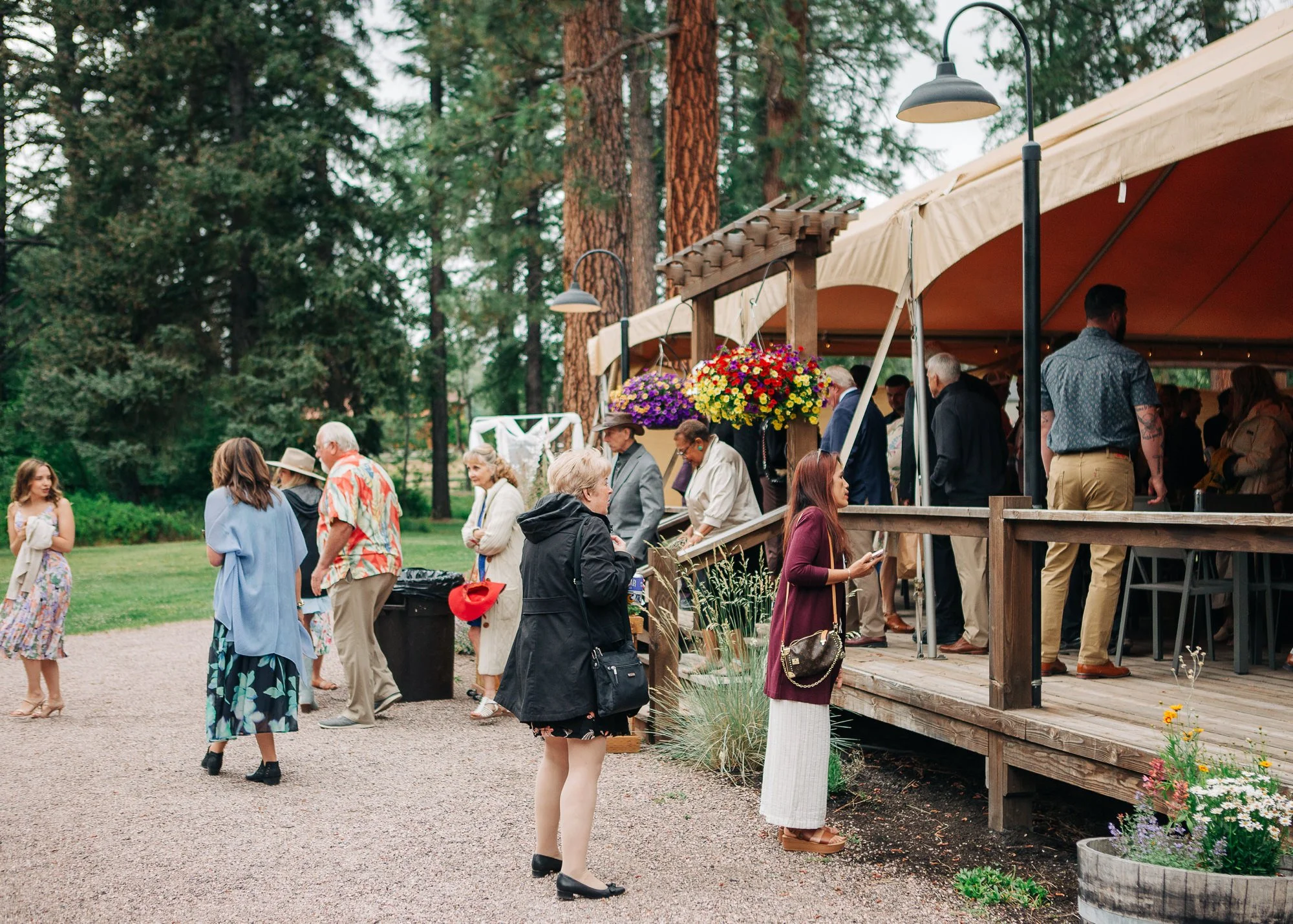 lake-creek-lodge-Central-Oregon-wedding-venue-6.jpg