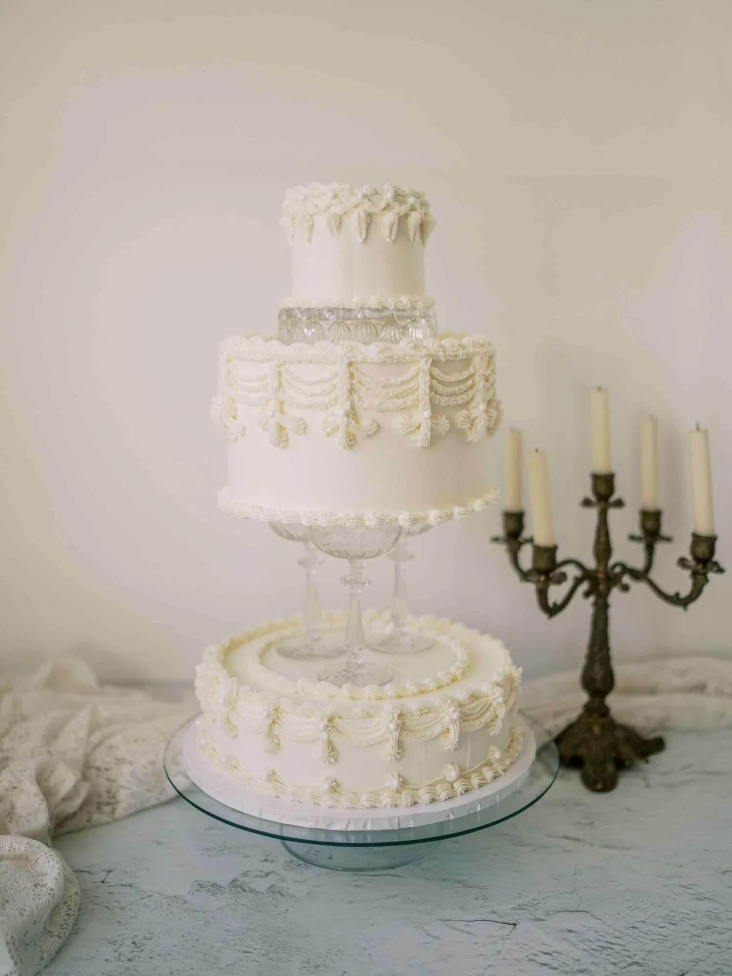 vintage-3-tier-white-cake-min.jpg