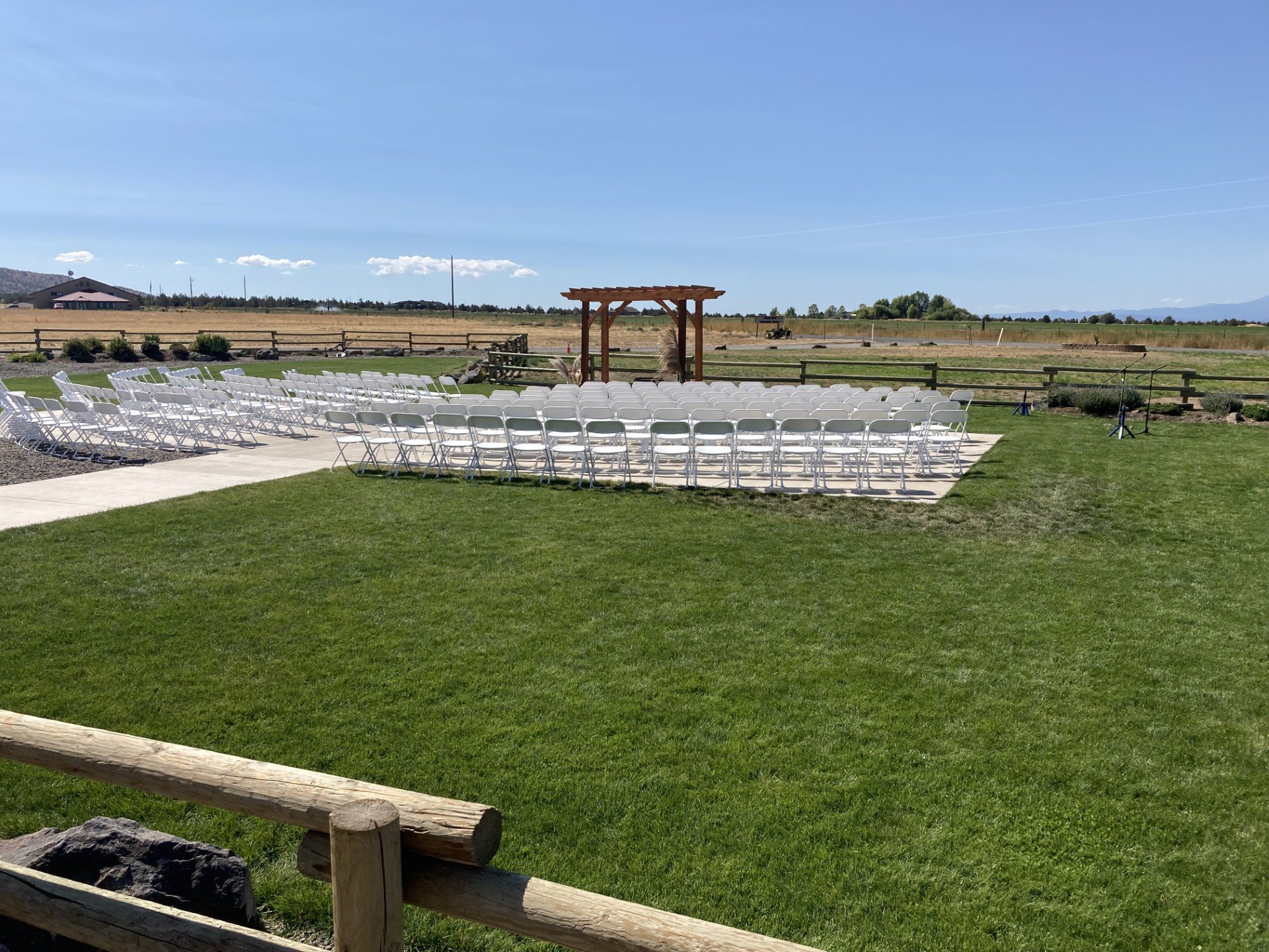 event-elegance-central-Oregon-wedding-rentals-6.jpeg