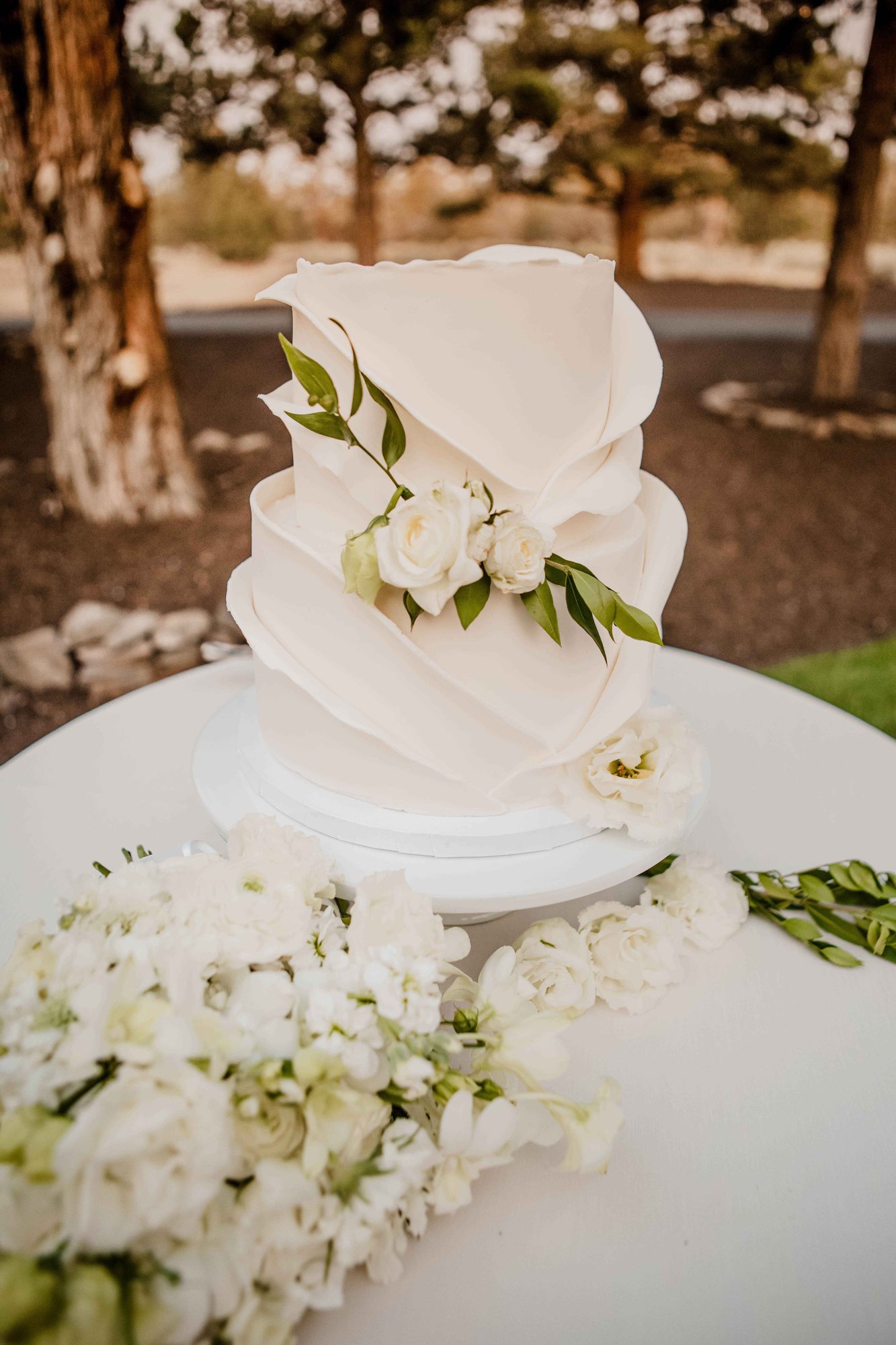 white-folded-2-tier-wedding-cake.jpg