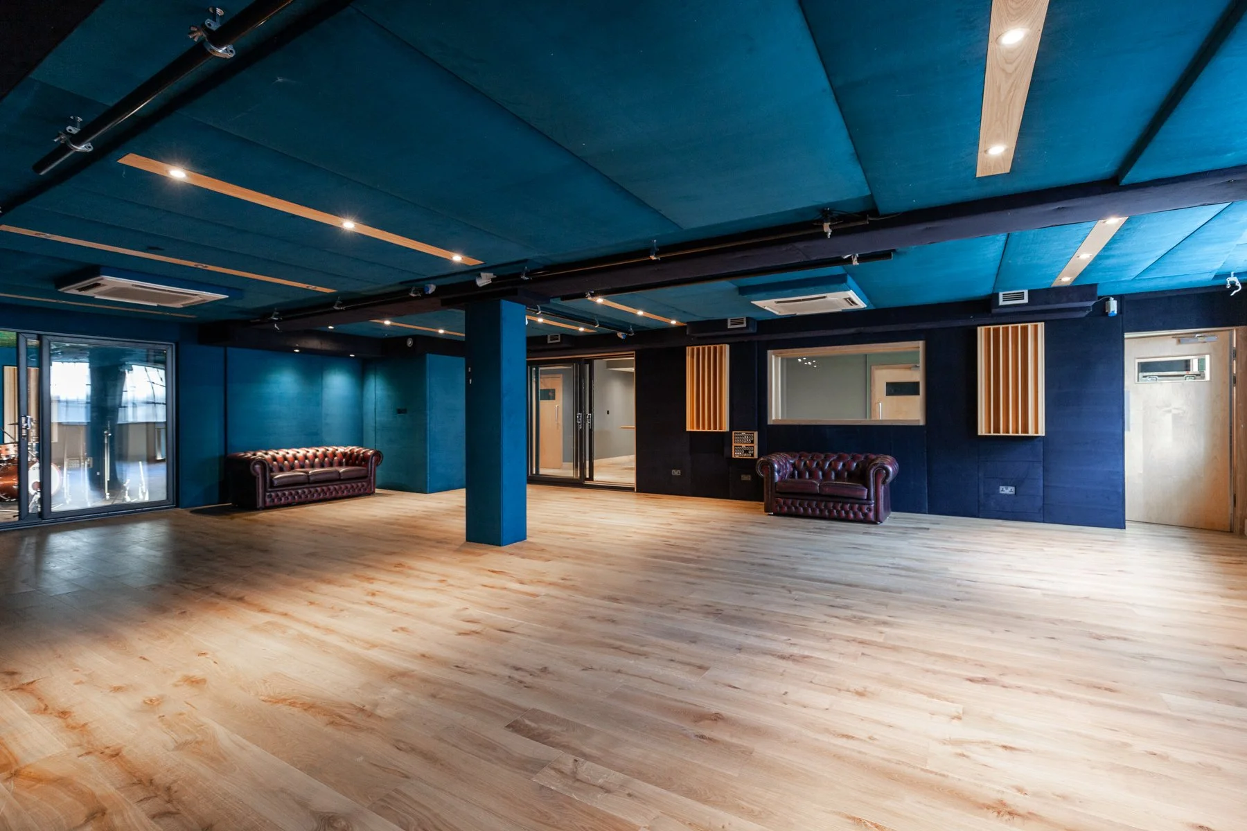 FOMO Studio 1 C.jpg