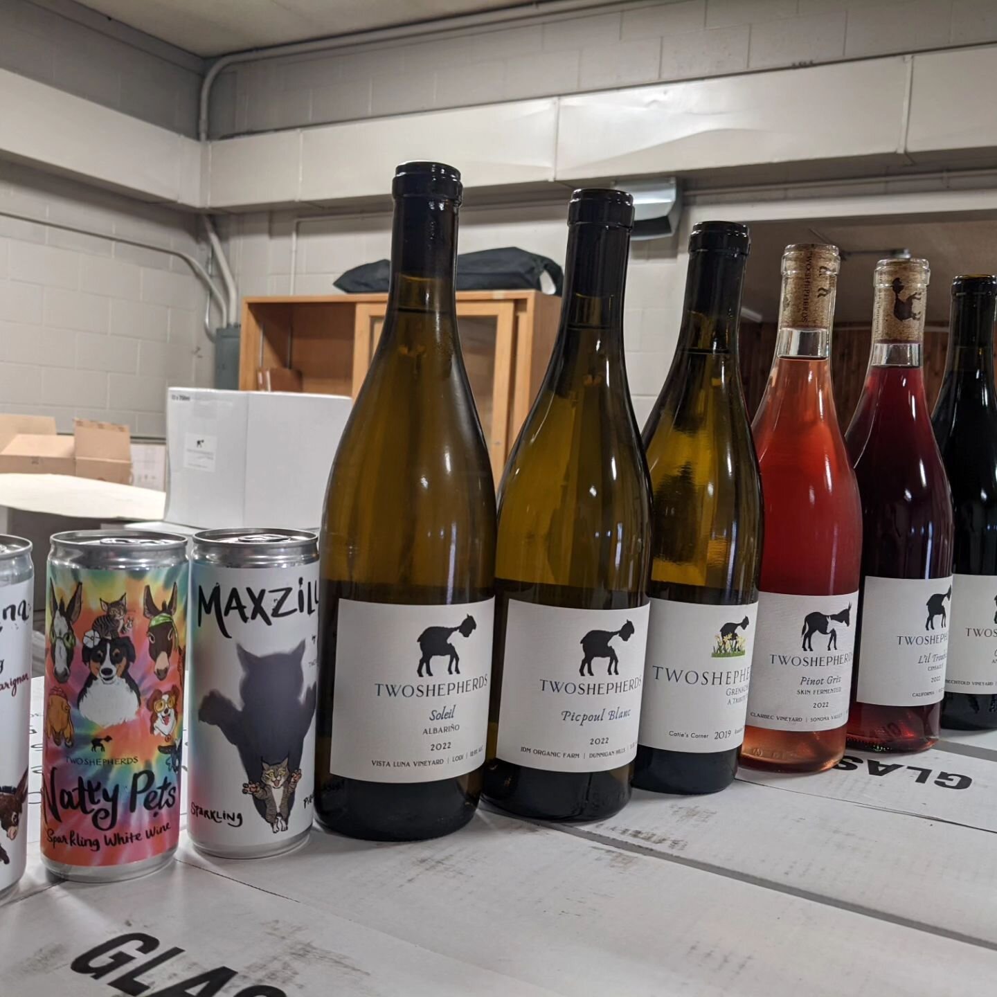 Whohoo! We're super excited to welcome to Iowa @twoshepherdswine ! Things were excited about include: Sparkling red and wine cans! Albari&ntilde;o, Picpoul Blanc and Sonoma grown Grenache Blanc with almost 3 years of bottle age! Ramato Pinot Gris and