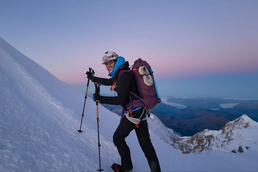 Hike & fly Mont Blanc 🏔️🪂! Why not? When we saw that message half way through last week on a whatsap paragliding group I was like, @david_herzig you wanna do it if the conditions are good? He’s like yes all in, and there we where on a Sat