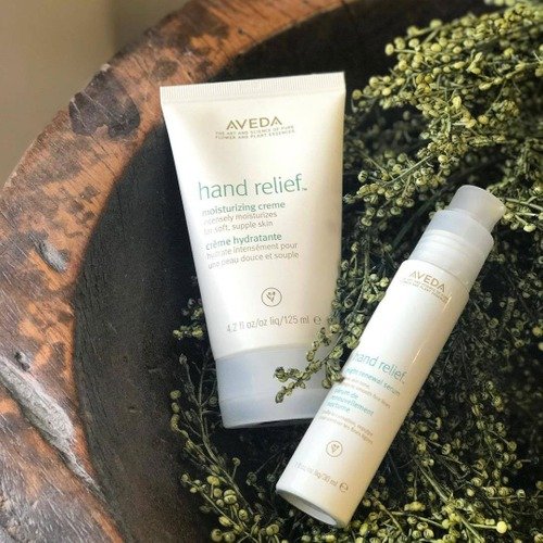 🌸 Mother's Day Special 🌸 Pamper Mom from head to toe with Aveda's Hand Relief and Foot Relief! 👩&zwj;👧&zwj;👦 Treat her to the gift of soothing comfort and luxurious hydration. Show her how much she's loved and appreciated this Mother's Day. Avai