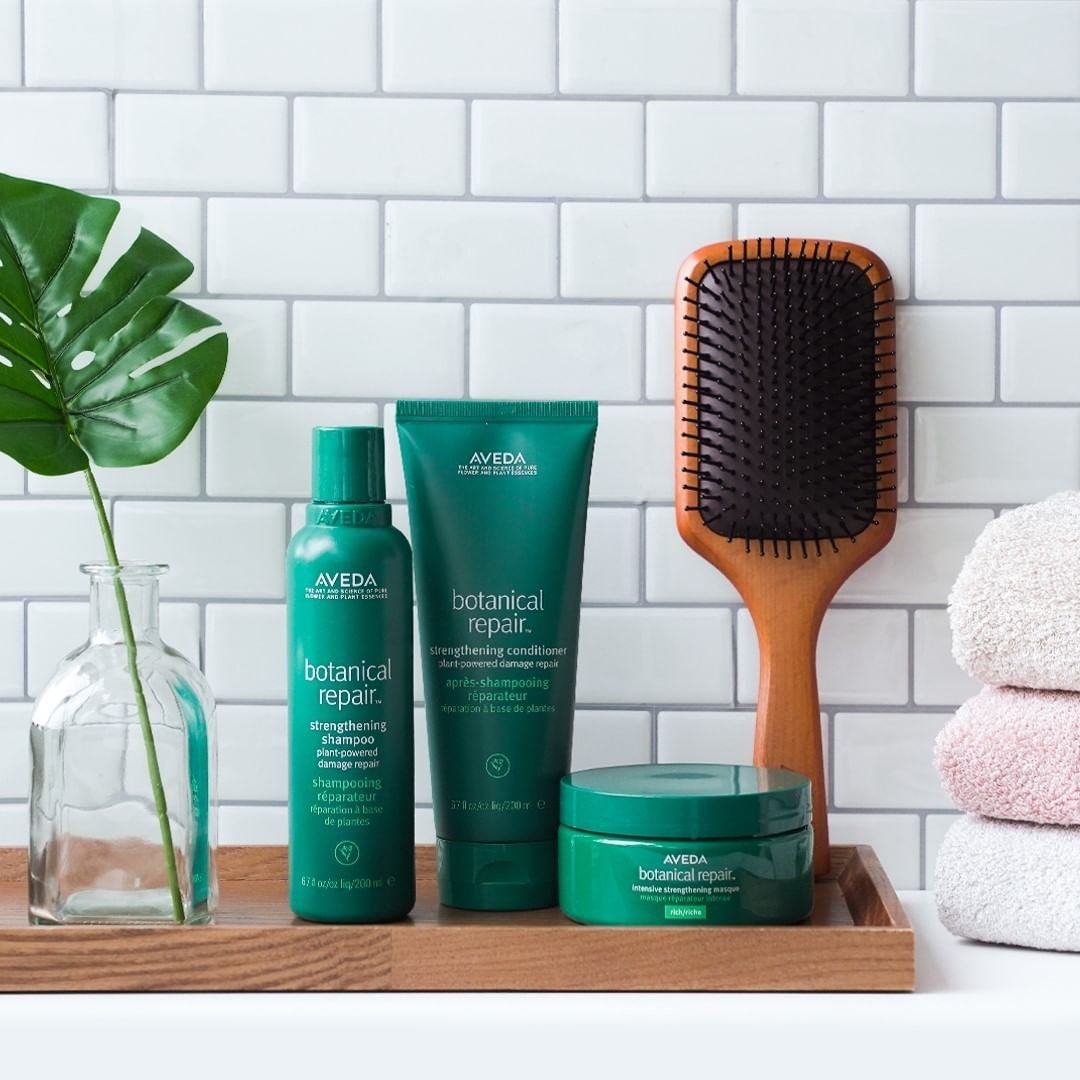 🌿 Embrace the power of nature with our Botanical Repair line! 🌱 Say goodbye to dull, damaged hair and hello to vibrant, revitalized locks! 💫 Experience the beauty of botanicals and the science of repair in every drop. 💚 #BotanicalRepair #HairCare