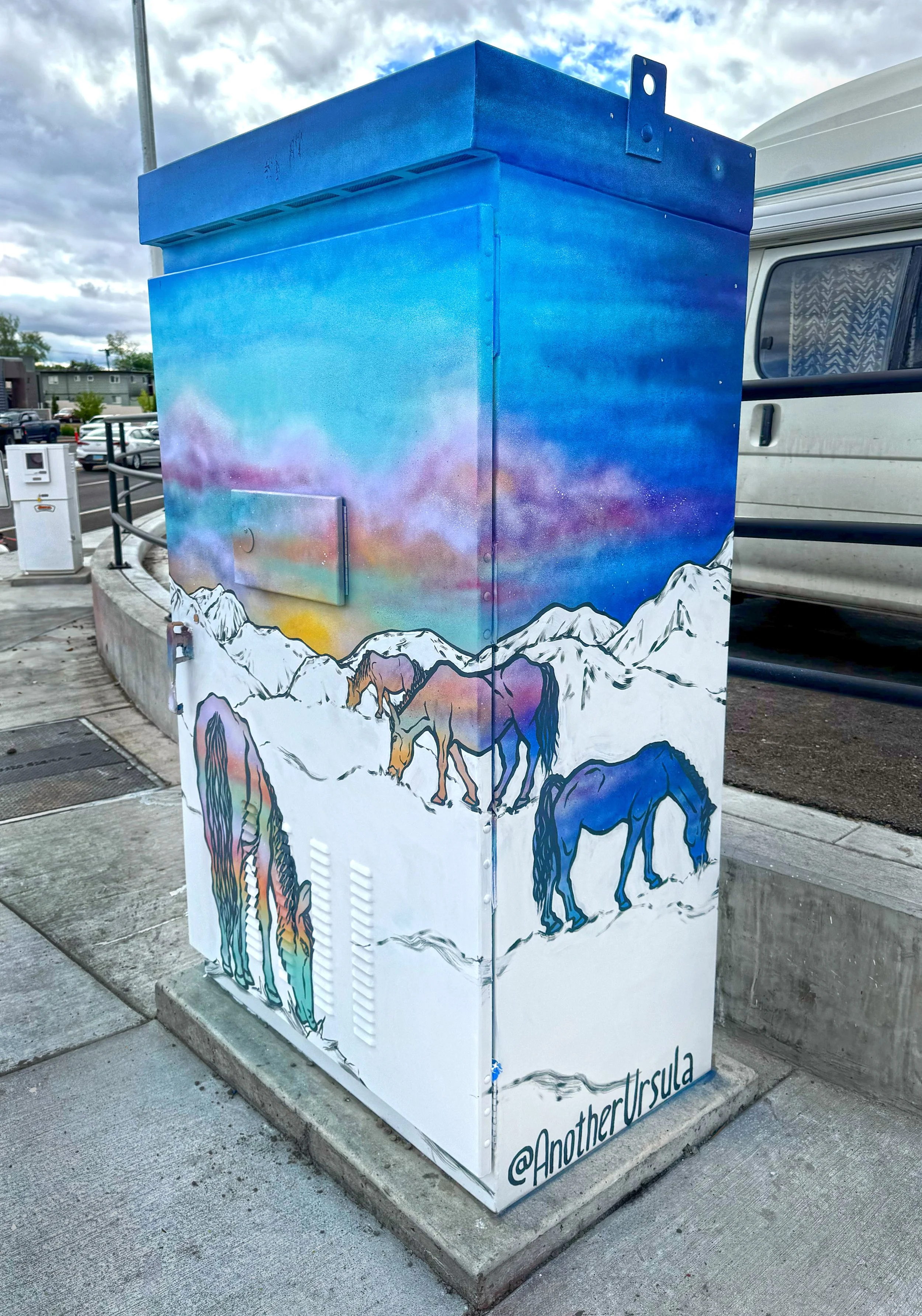 horses_right_mural_ursulabarton.jpg