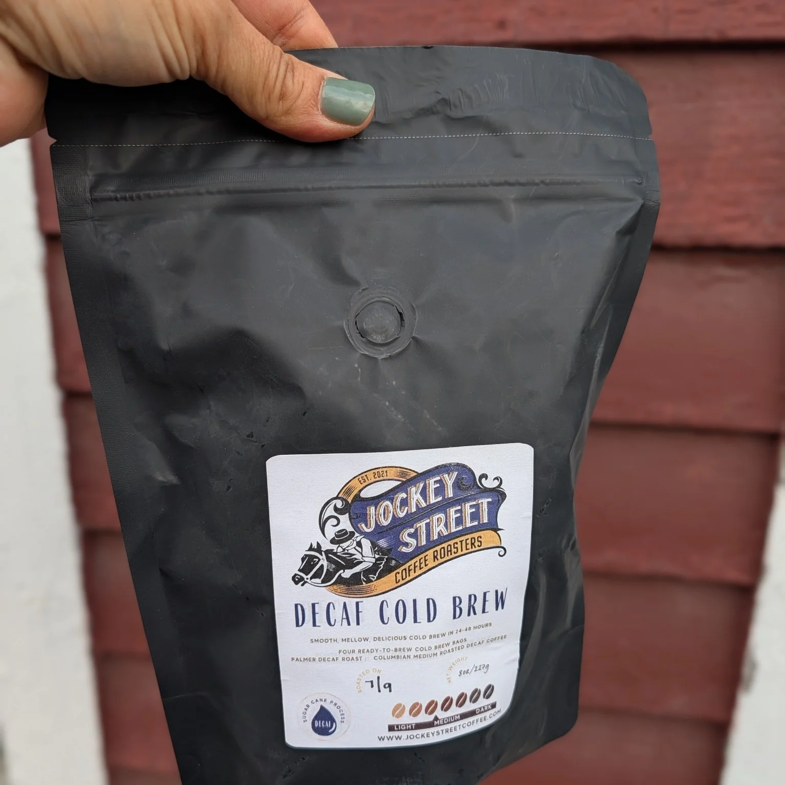 Psst - We have some festival overstock that we're looking to pass onto you at a DEEP DISCOUNT! 😉

Our discounted drip items come with a 3 month guaranteed shelf life. The packaging might be a bit crumpled but the taste is still top notch (with a sav