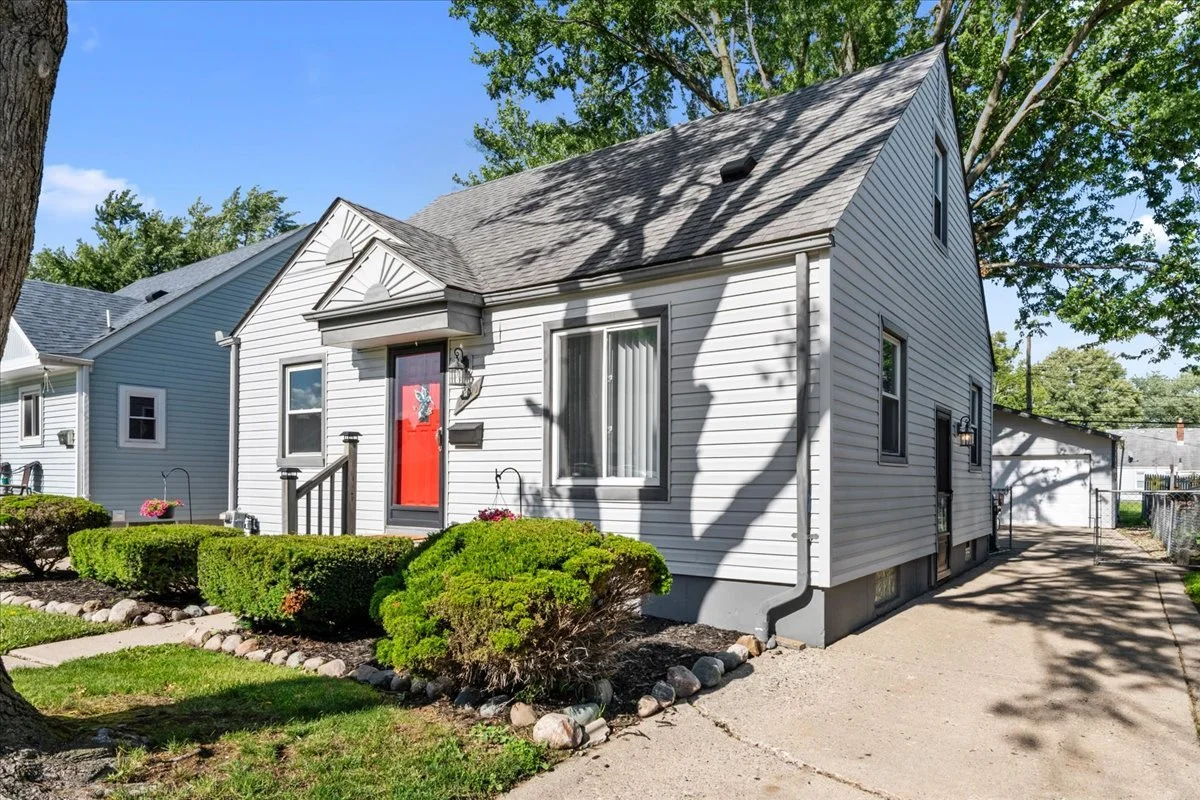 If you've been waiting for an affordable, move-in ready home in **Roseville, MI**, this might be the one you've been hoping to find. 🏡✨