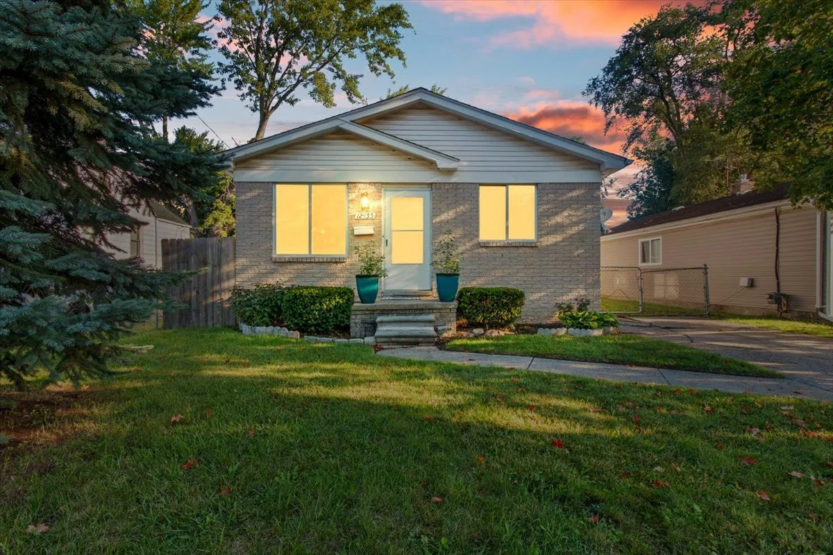 Don’t let 888 square feet fool you—this Warren ranch has possibilities everywhere you look.