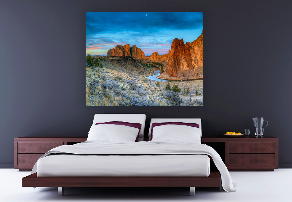 Smith Rocks Moonset_SS_Room_Settings_Bedroom1.png