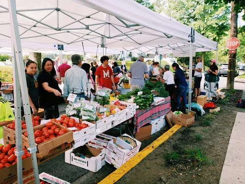 New Morning Farmers Market