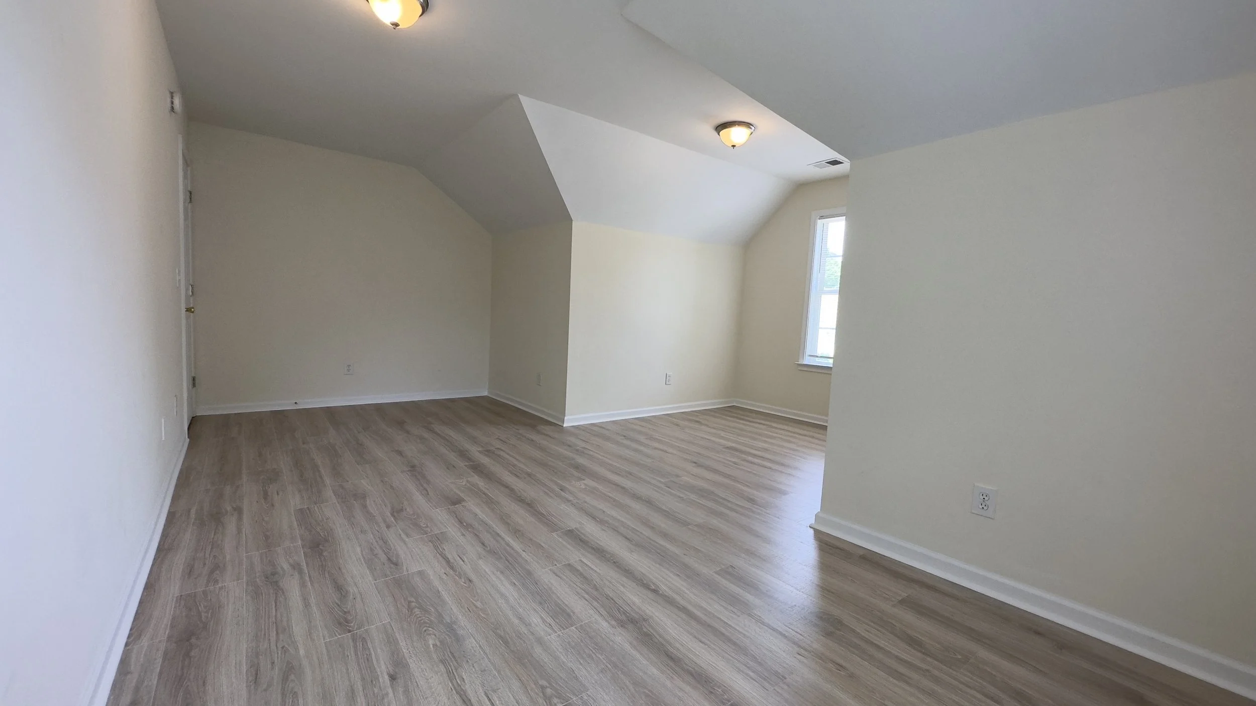 Bonus Room 1.jpeg