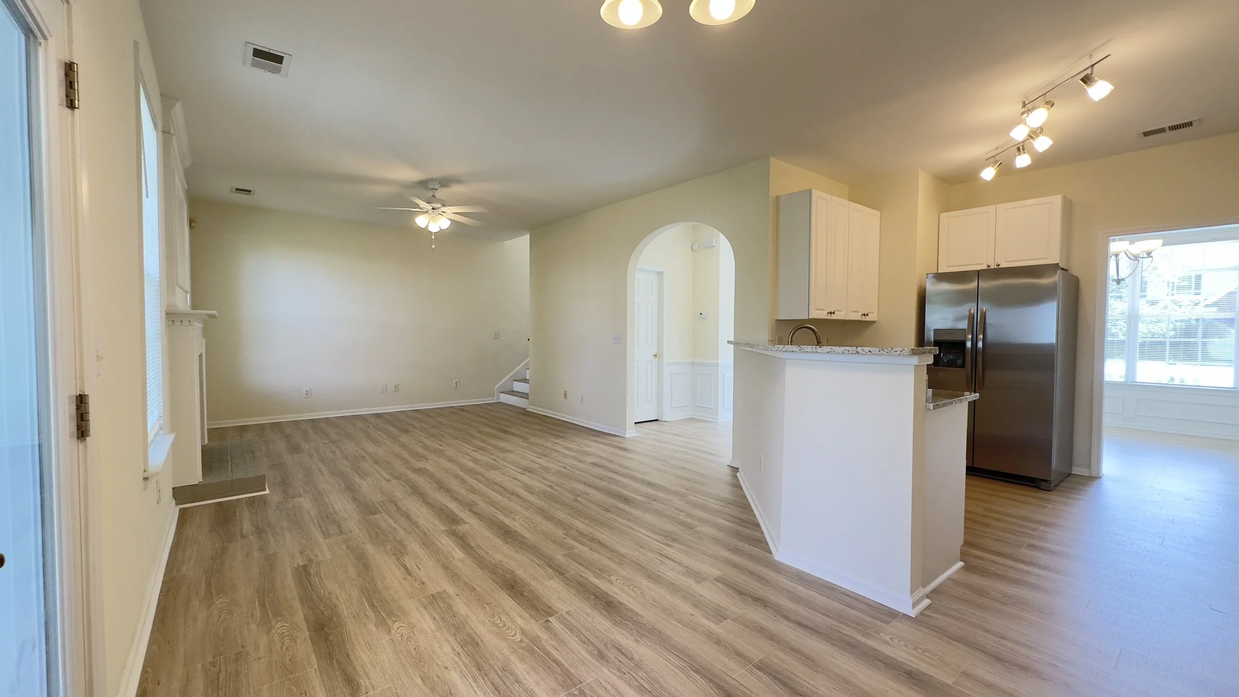 Kitchen 3.jpeg