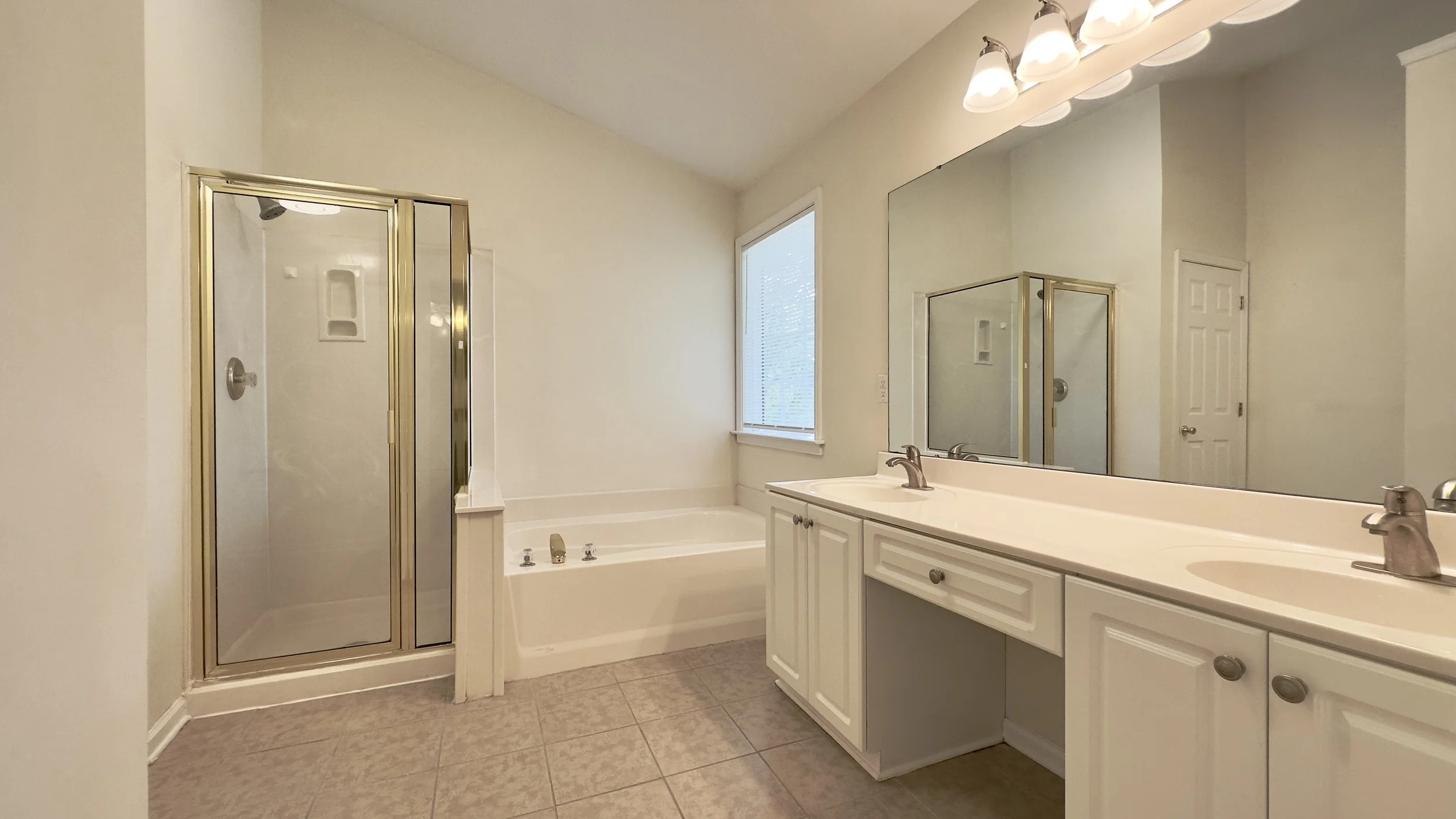 Master Bathroom.jpeg