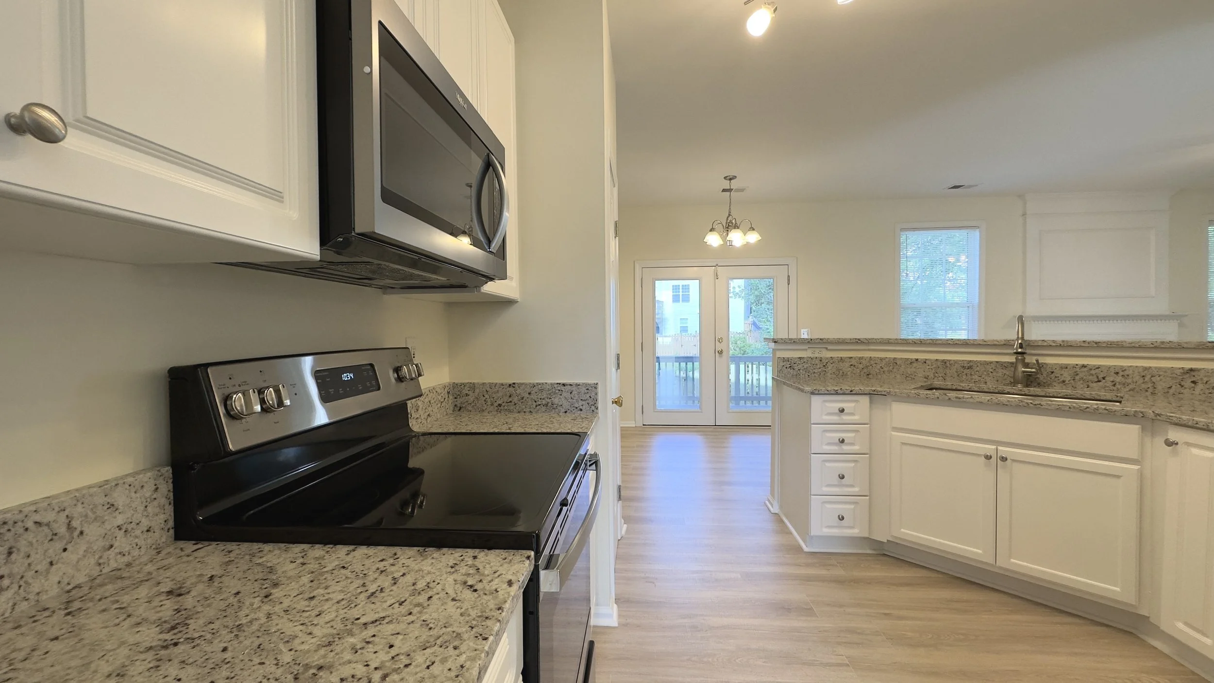 Kitchen+2.jpg
