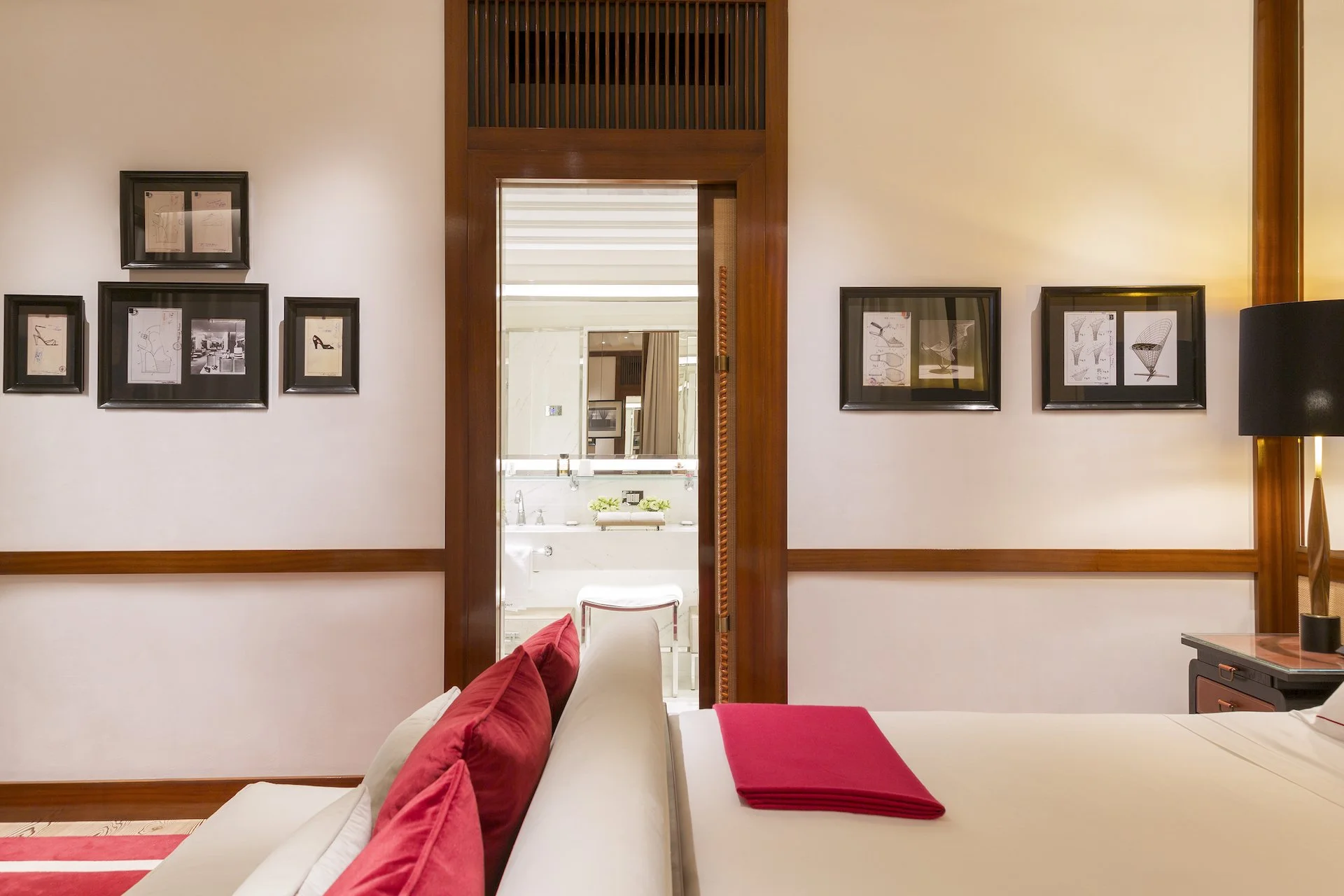 POMI-2B FAMILY STUDIO-studio.jpg