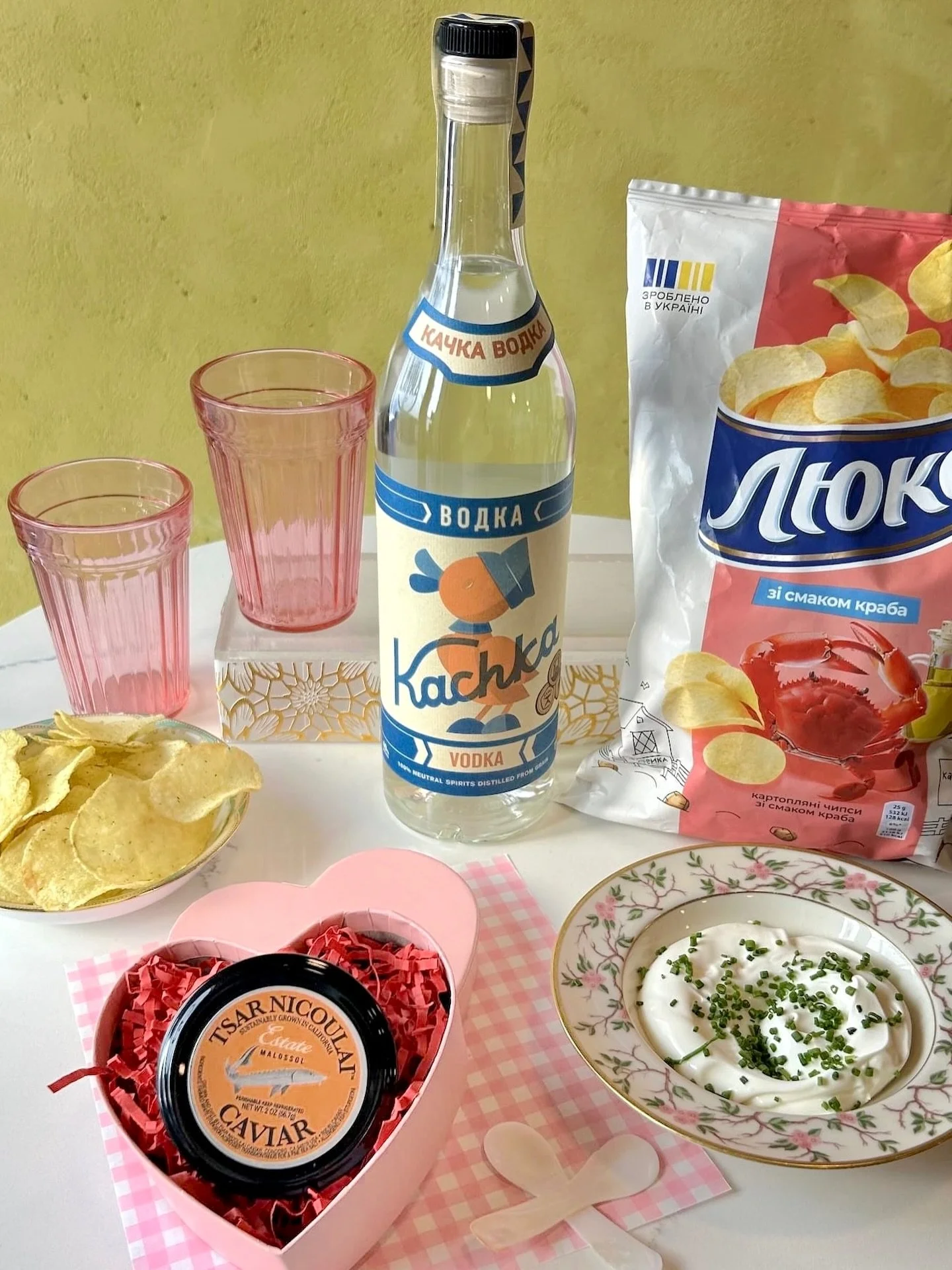 We love LOVE! We love CAVIAR! We love VODKA! And we wanna share all 3! 💘

This year we&rsquo;ve got a decadent package of goodness to enjoy with your love at home: a 2 oz. jar (oh BABY!!) of caviar in a heart-shaped box to pair with crab chips and d