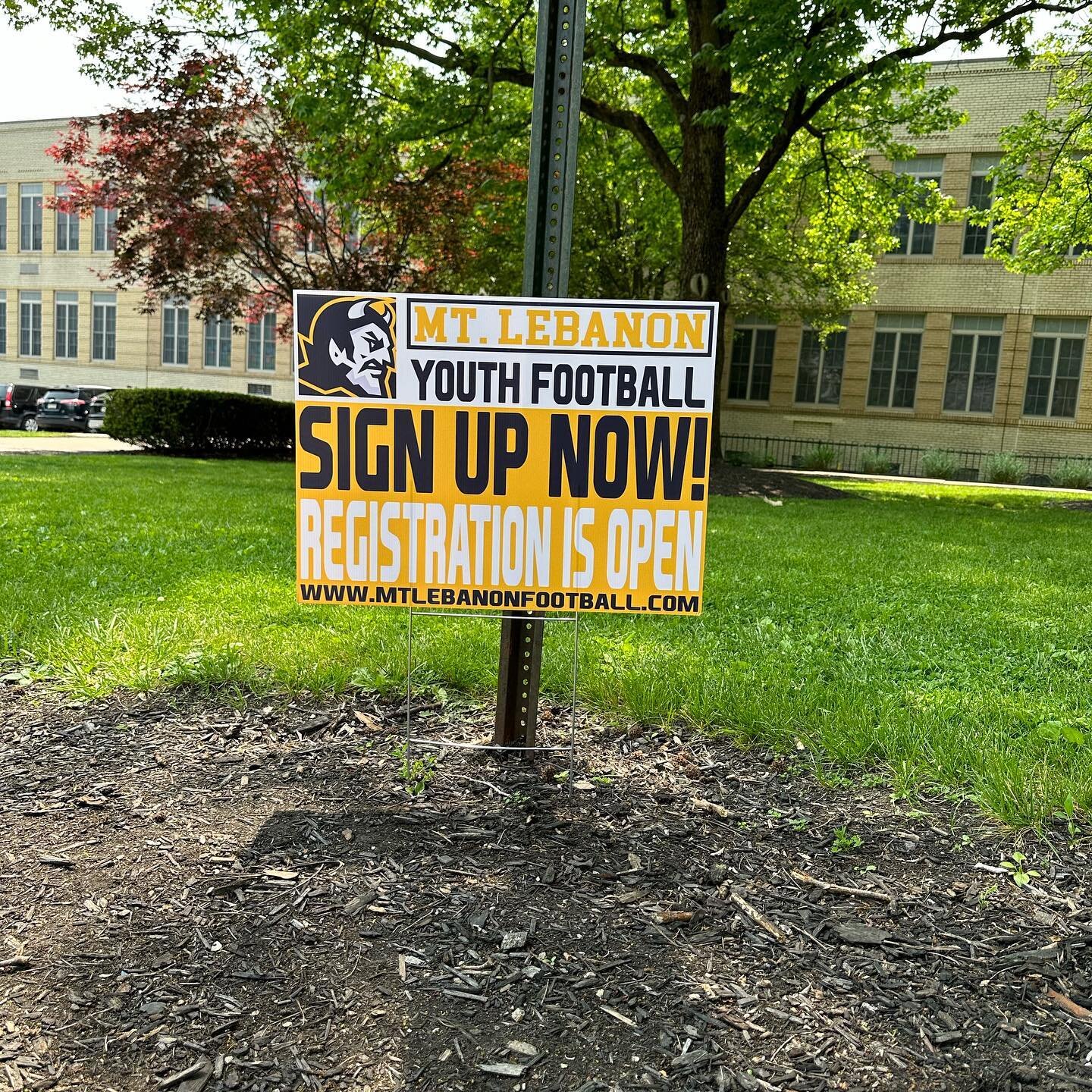 Sign your kid(s) up today! Registration closes JUNE 15!

The season begins Aug 7, 2023!

Follow the link below or click the link in the bio to register today!

https://www.mtlebanonfootball.com/registration