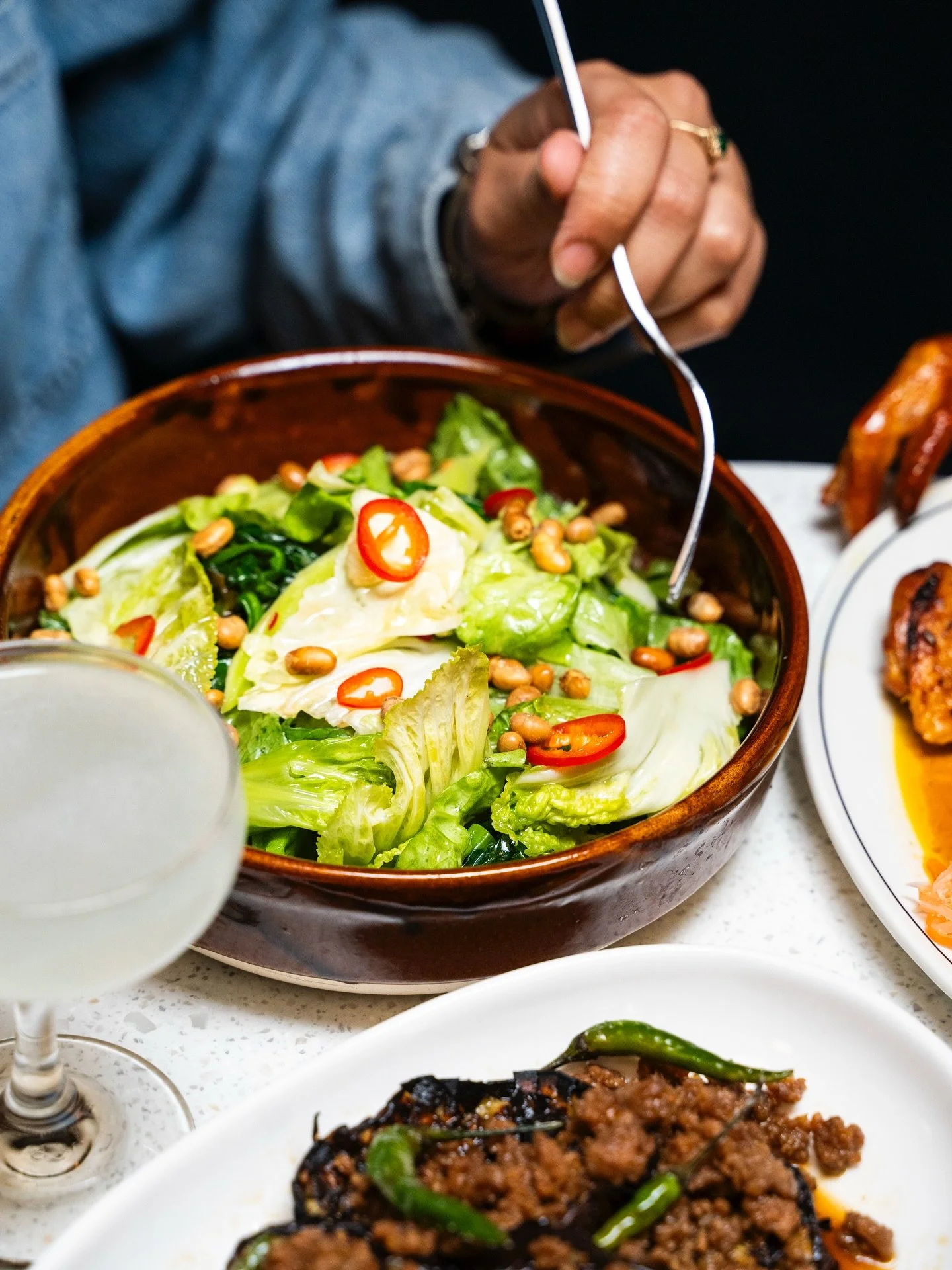 Sunday Supper, served just right👀 Shot at Electric Bill with @slowjams.to in the kitchen.

A taste of comfort and craft on every plate.

Art Direction &amp; Production: @ava_dor_creative
Photography: @aldopescatore 
Client: @electricbillbar