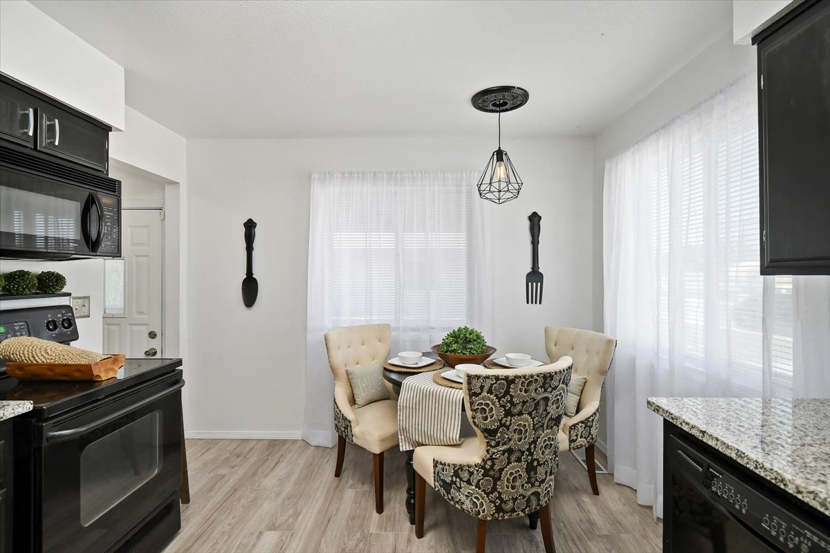 12-2023-05-23 22.06.45-3.jpg