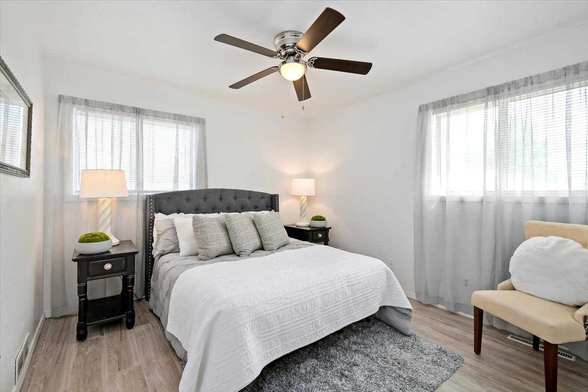 17-2023-05-23 22.15.31.jpg