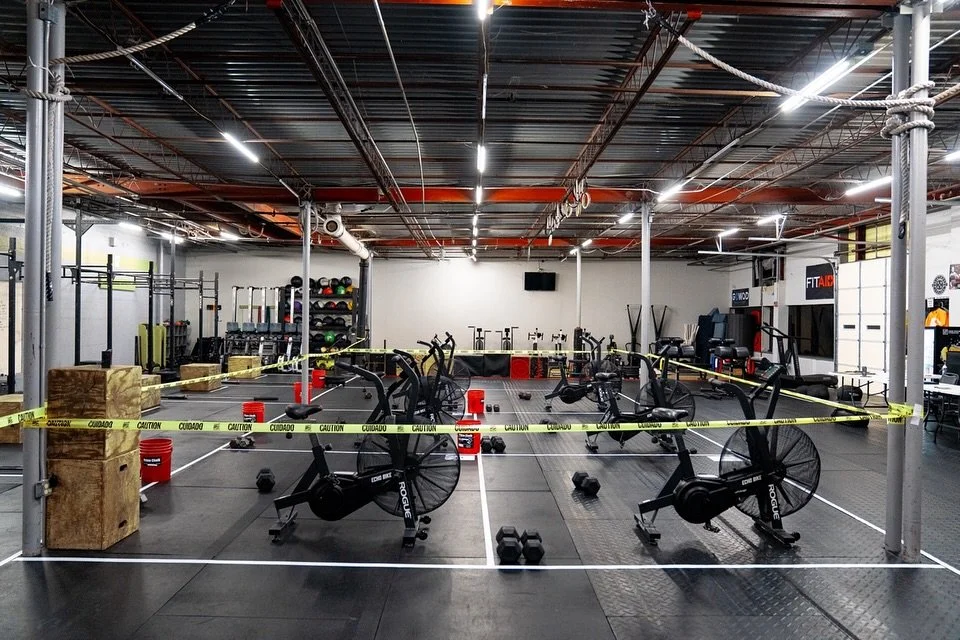 Tomorrow we throw down!! 💪🏼🔥

📸: @dclark_media