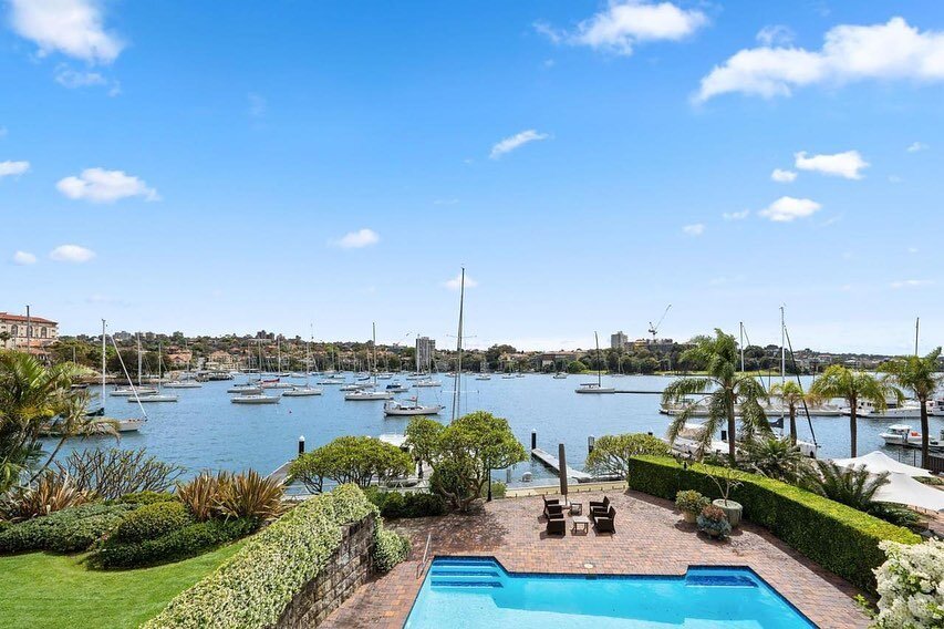 HARBOUR FRONT LIVING. 

Kirribilli, 2/9 Elamang Avenue

Expansive classic style apartment occupying an entire floor in this tightly held enclave of only 6 apartments. 

2 Bedrooms |  2 Bathrooms |  2 Parking | 1 Marina Berth

@sydneysothebysrealty @s