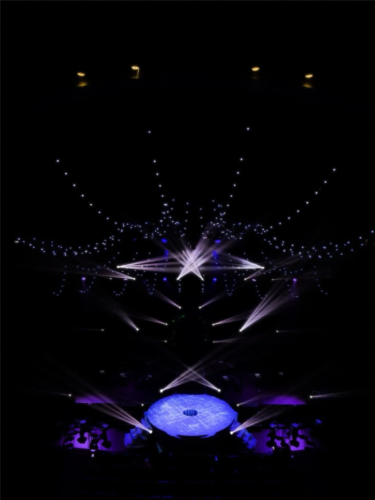 Cirque Alice, MBS.