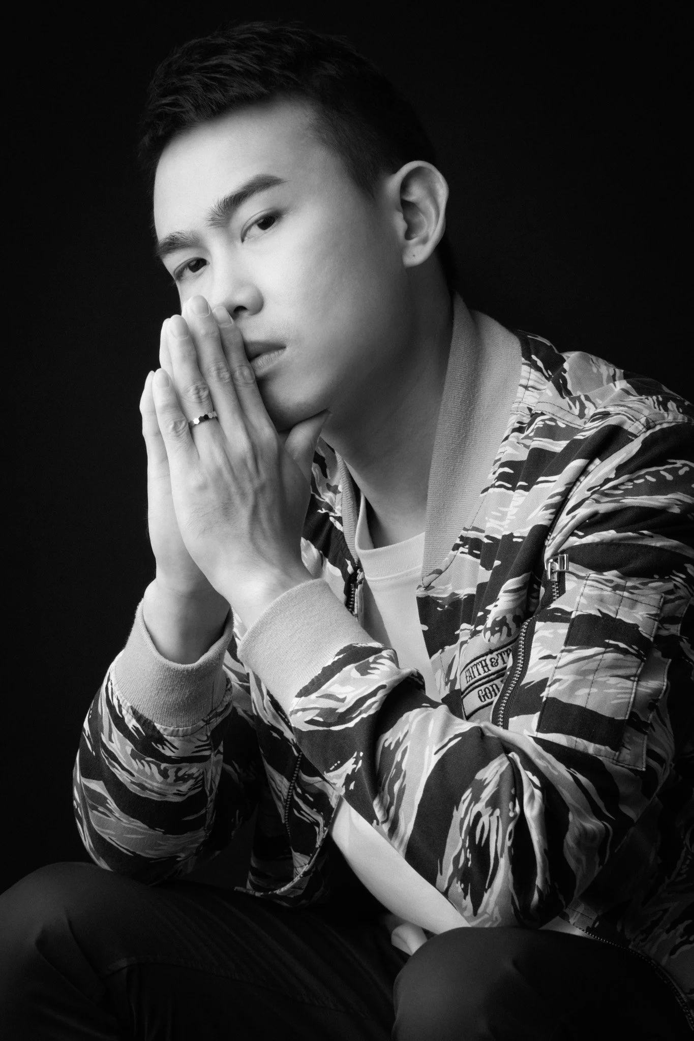 20220108_Mikal_Chong_by_Jasmine Ang Yap_179v01-bw.jpg