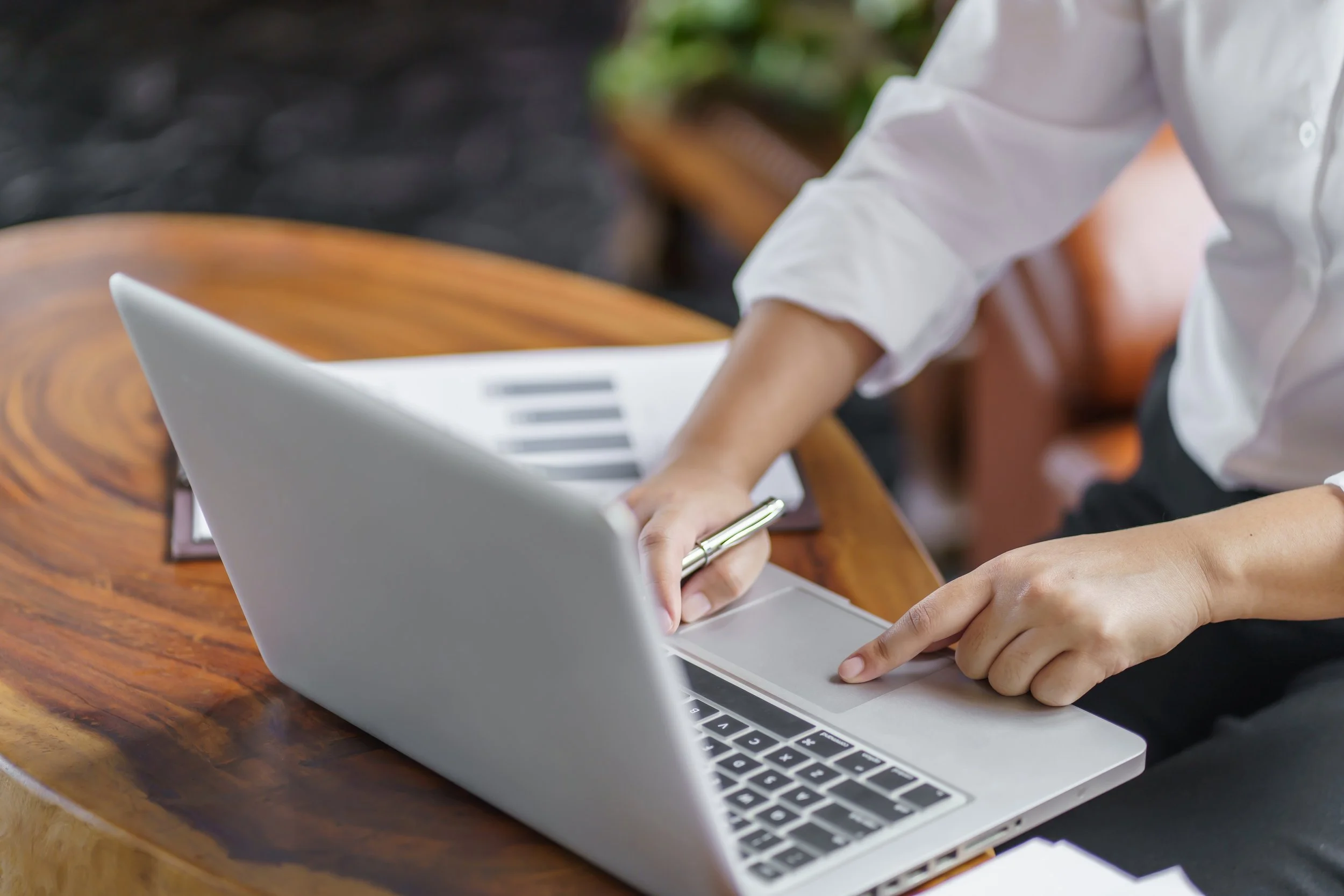 From Solo Freelancer to Boutique Agency: How I Do Big-Agency Work Without the Big-Agency Overhead