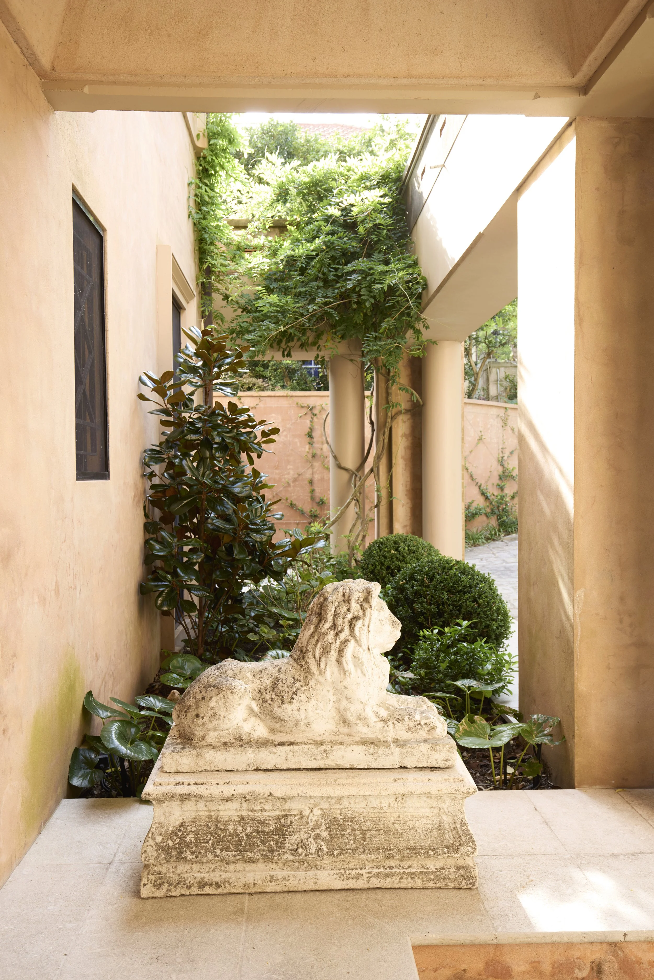 M.M.D-Ginaghulla 93 1.jpg