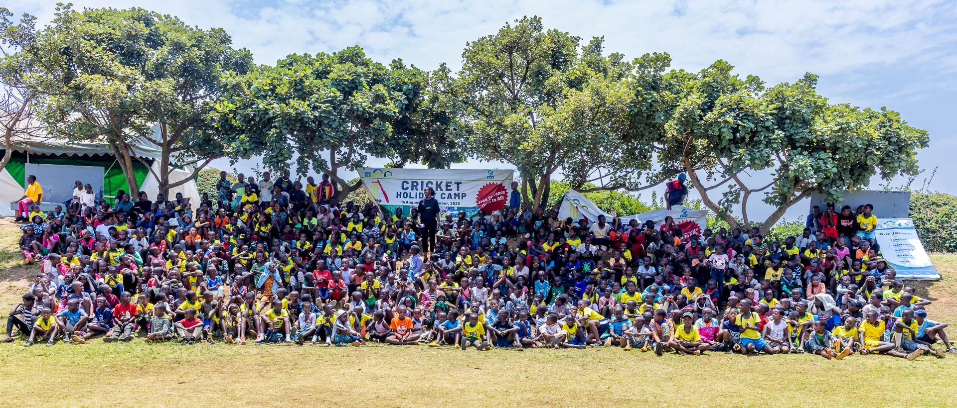 How does cricket build hope?