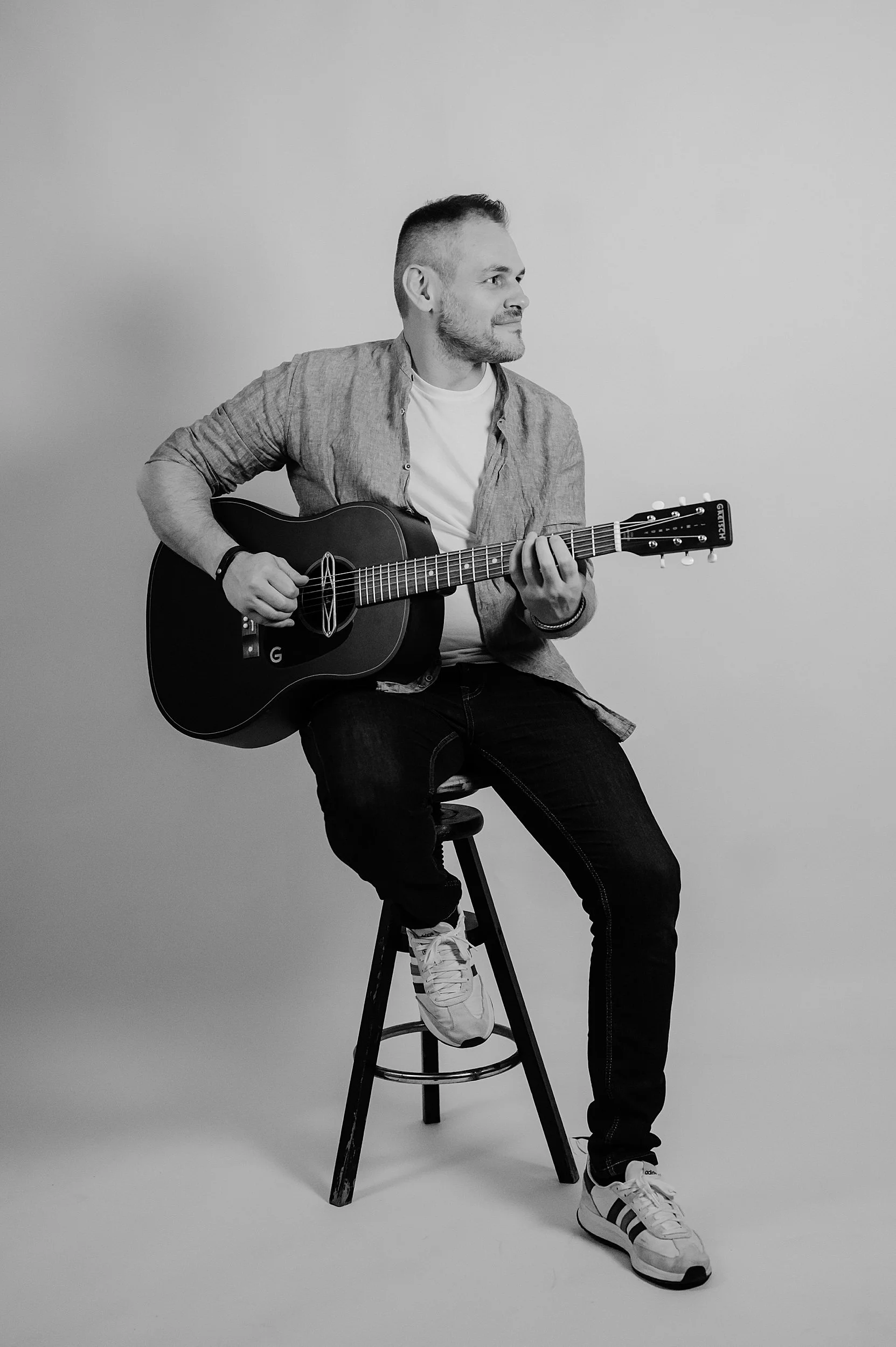 Akira Manera vocalist Luca Morisco studio portrait professional music photography by Letizia Maccarini