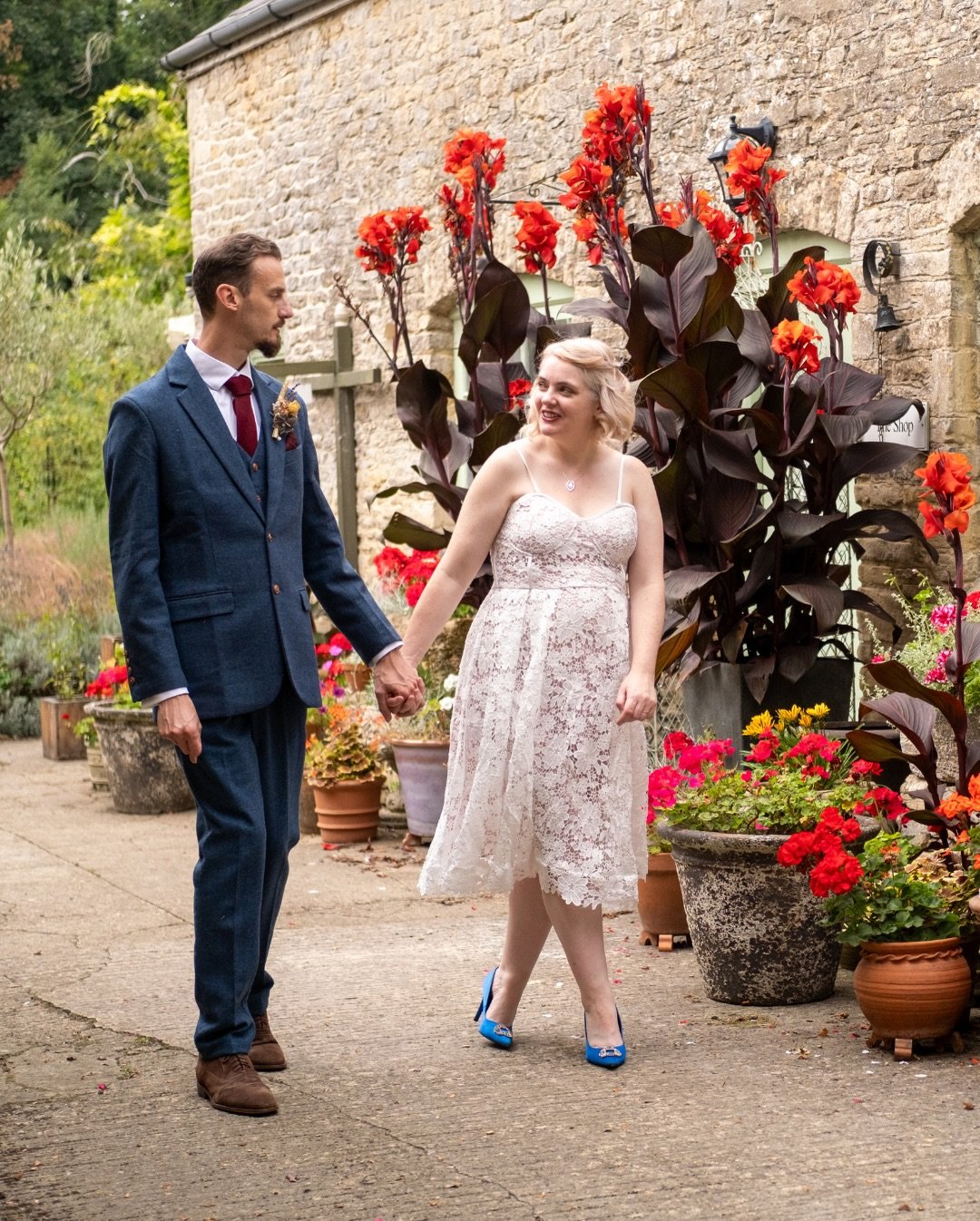 Anyone else really looking forward to summer? Here&rsquo;s a flashback to G+R&rsquo;s intimate summer wedding at Friars Court with just their children present ❤️

#friarscourt #cotswoldweddingphotographer #modernromance #cotswoldswedding #oxfordshire