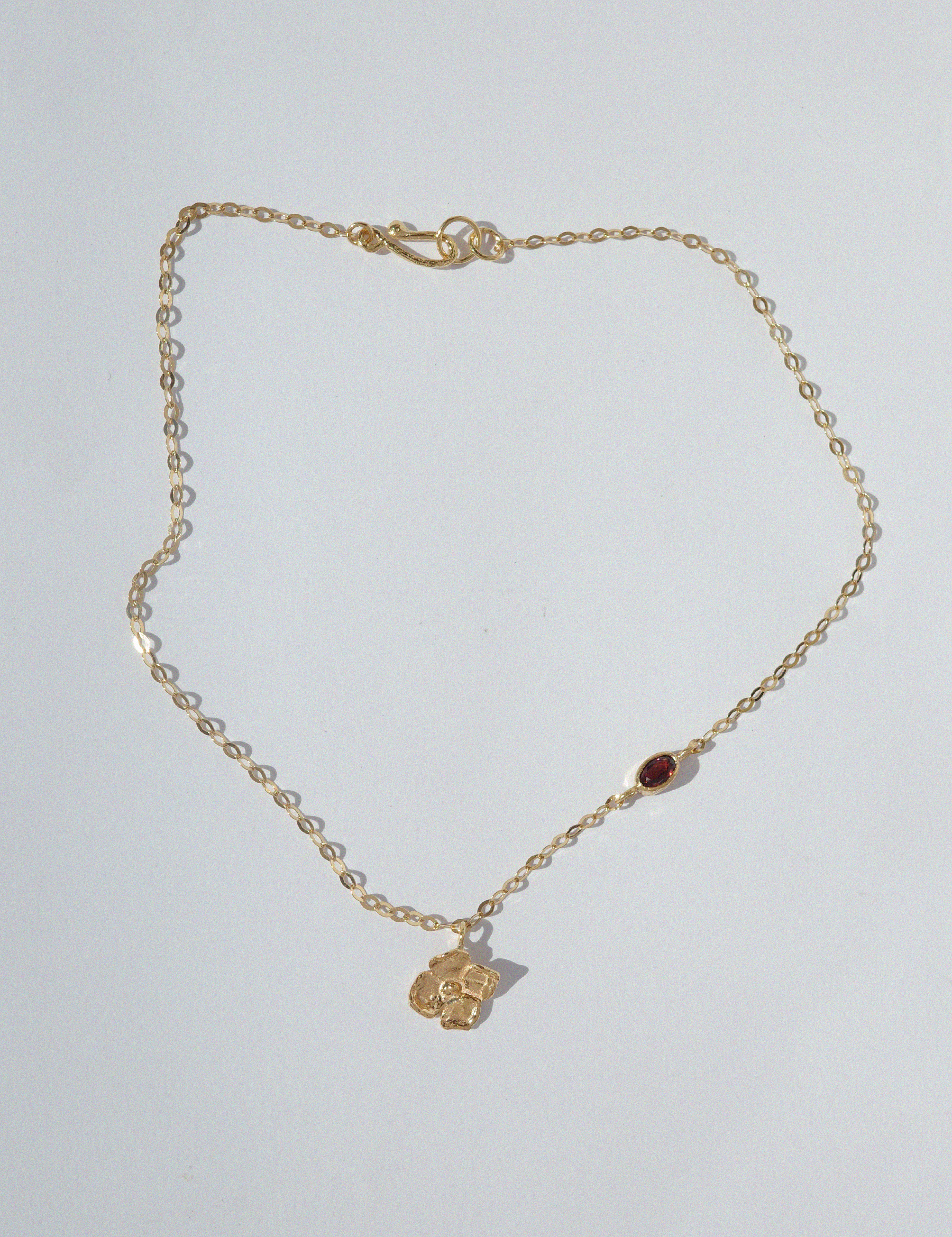 carol necklace gold3.png