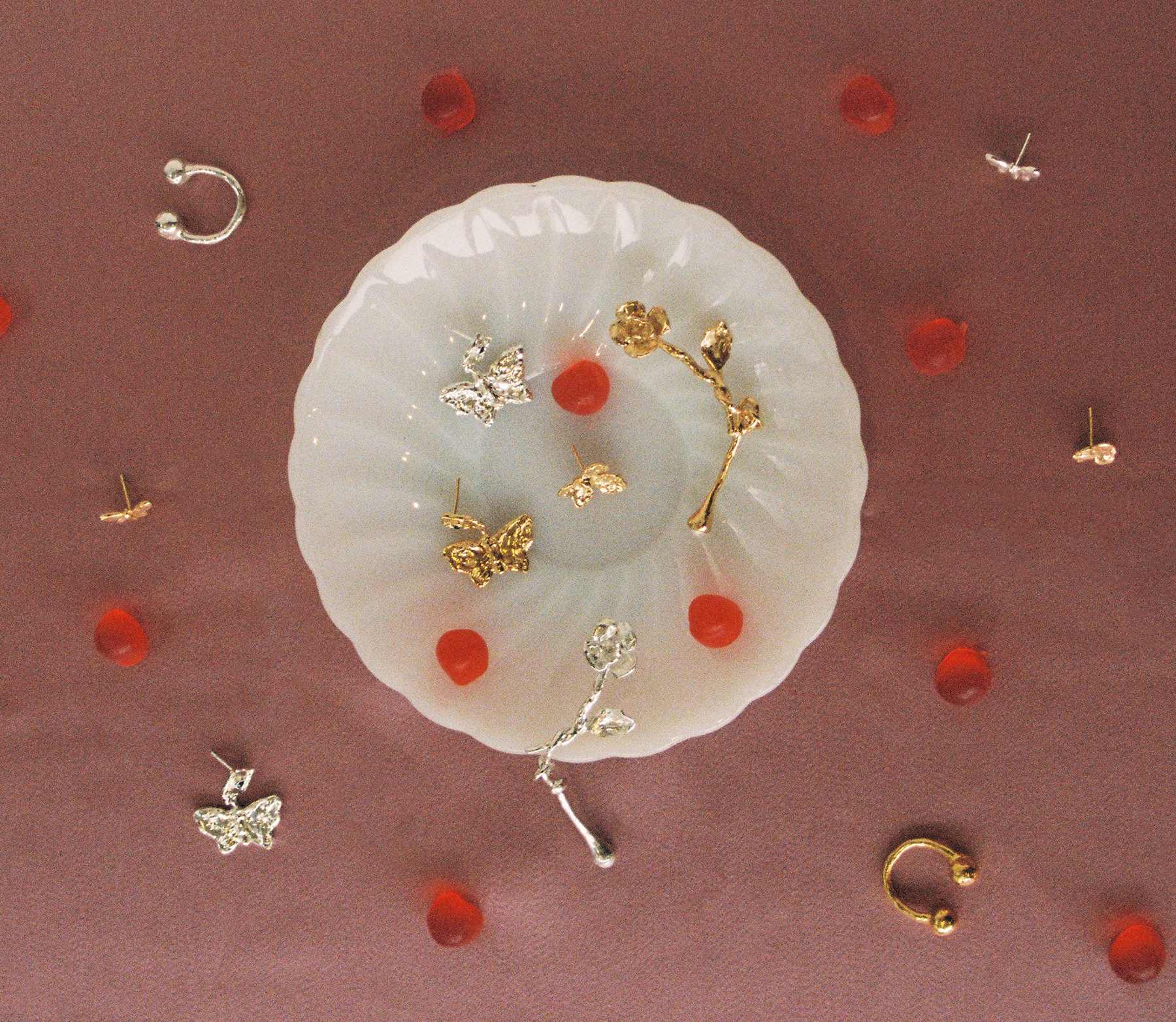 Agnes single earring2.png