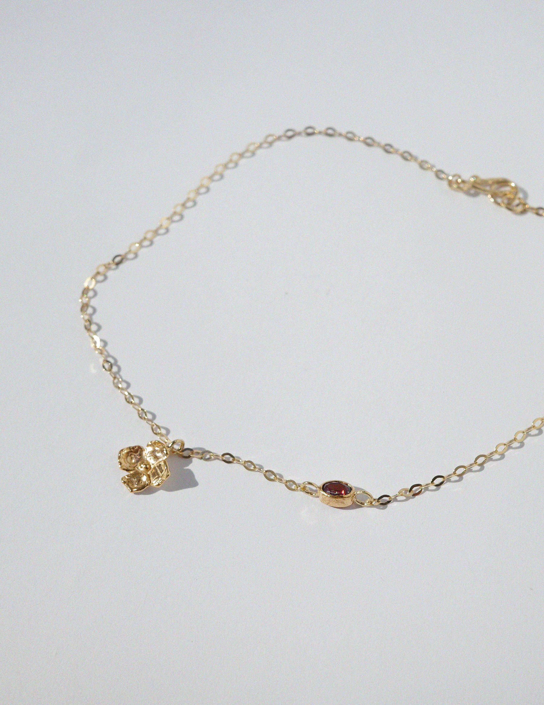Carol gold necklace.png