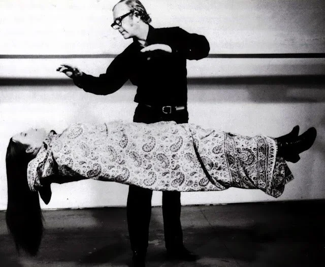 Tony+DeLap+~+A+Spatial+Occurrence,+Levitation+of+a+Human+Being+(performance+with+with+Margaret+Wilson,+photo+by+Alfred+Lutjeans),+1971.jpg